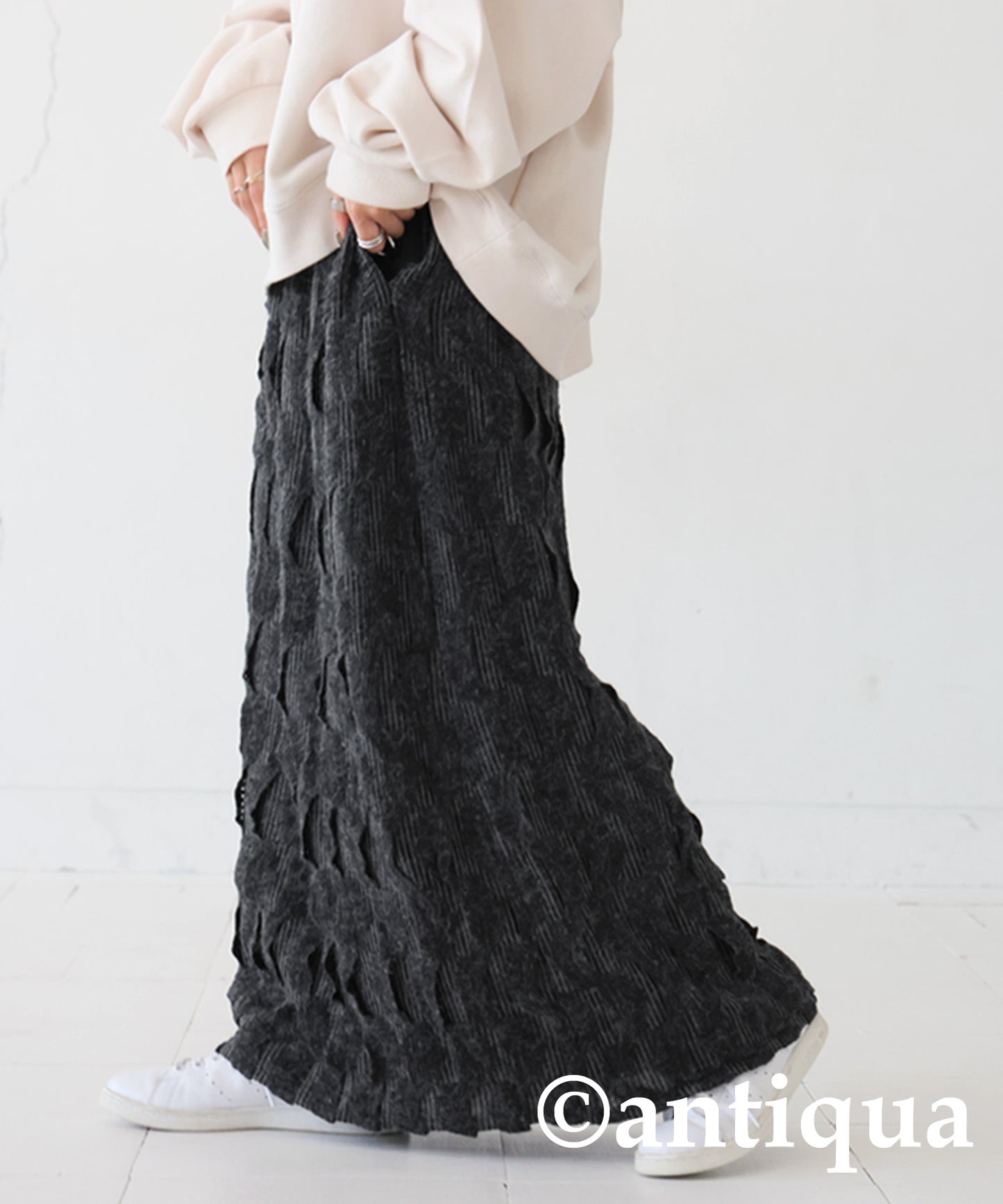 Wave pattern Long skirt Ladies