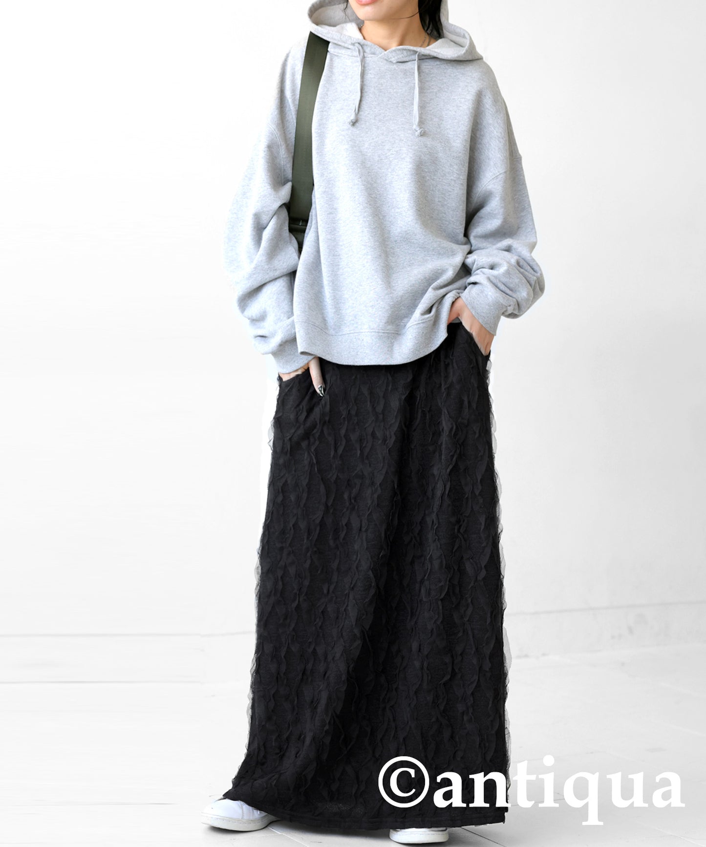 Tulle knit skirt Ladies