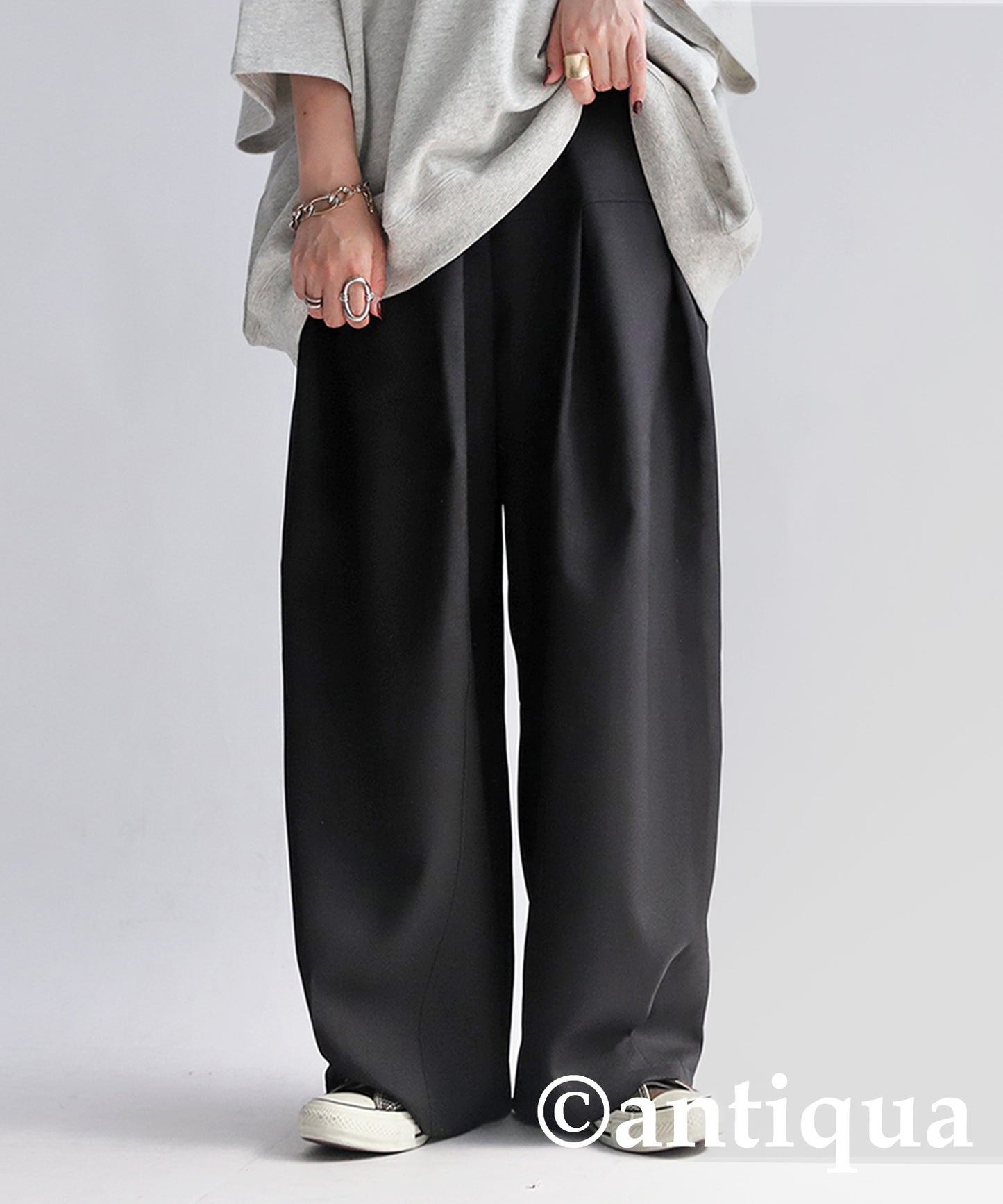 Tuck Tapered Pants Ladies