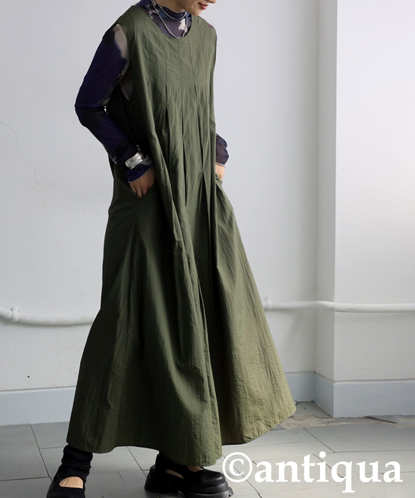 Tuck Design Dress Ladies