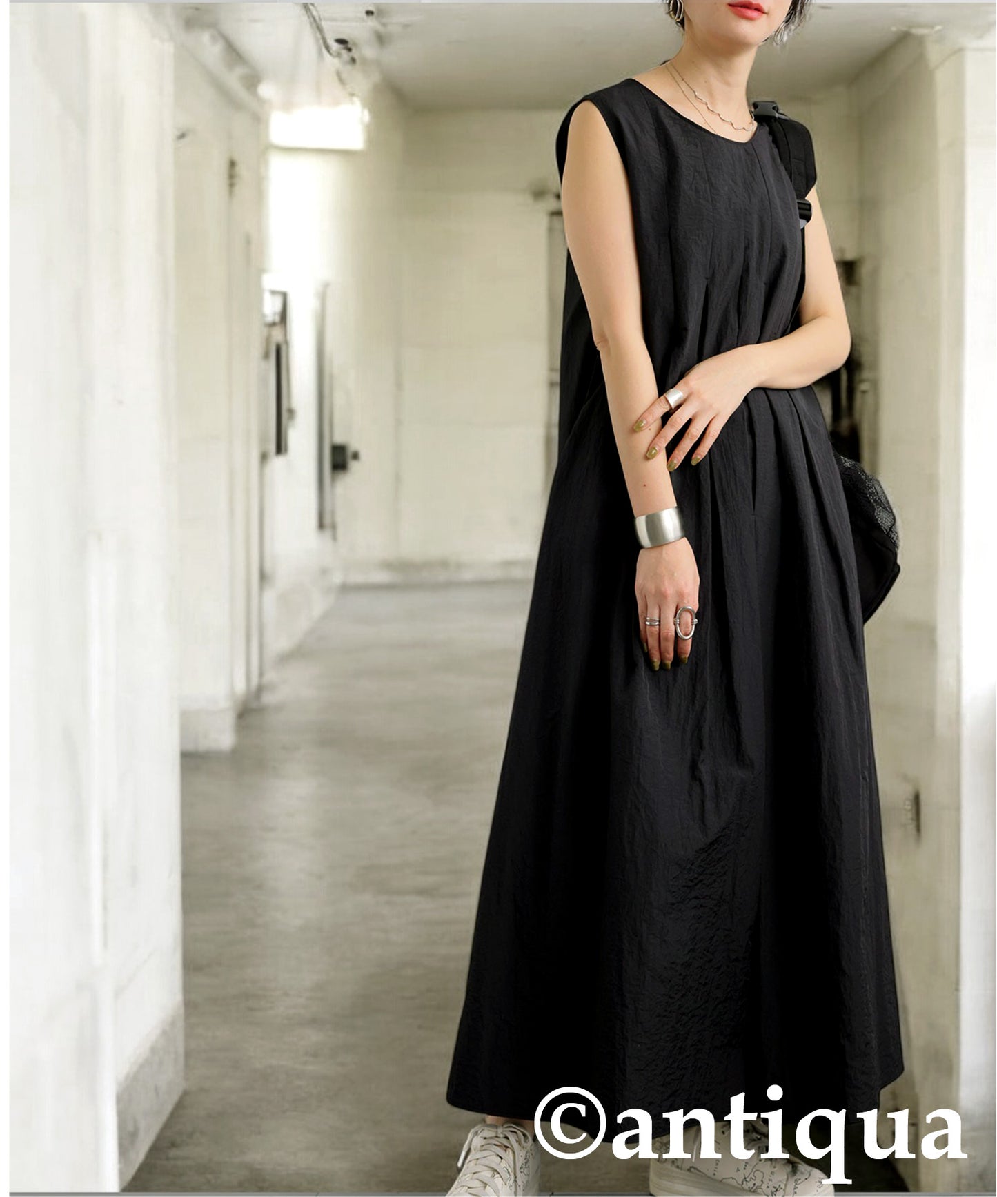 Tuck Design Dress Ladies