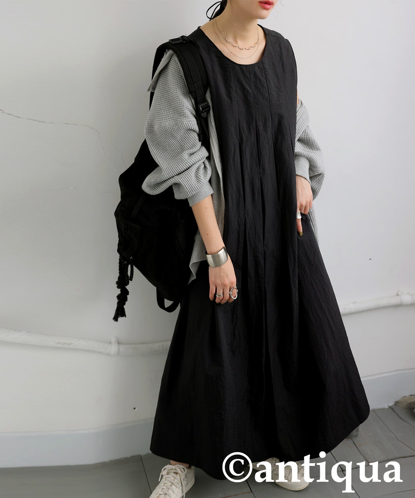 Tuck Design Dress Ladies