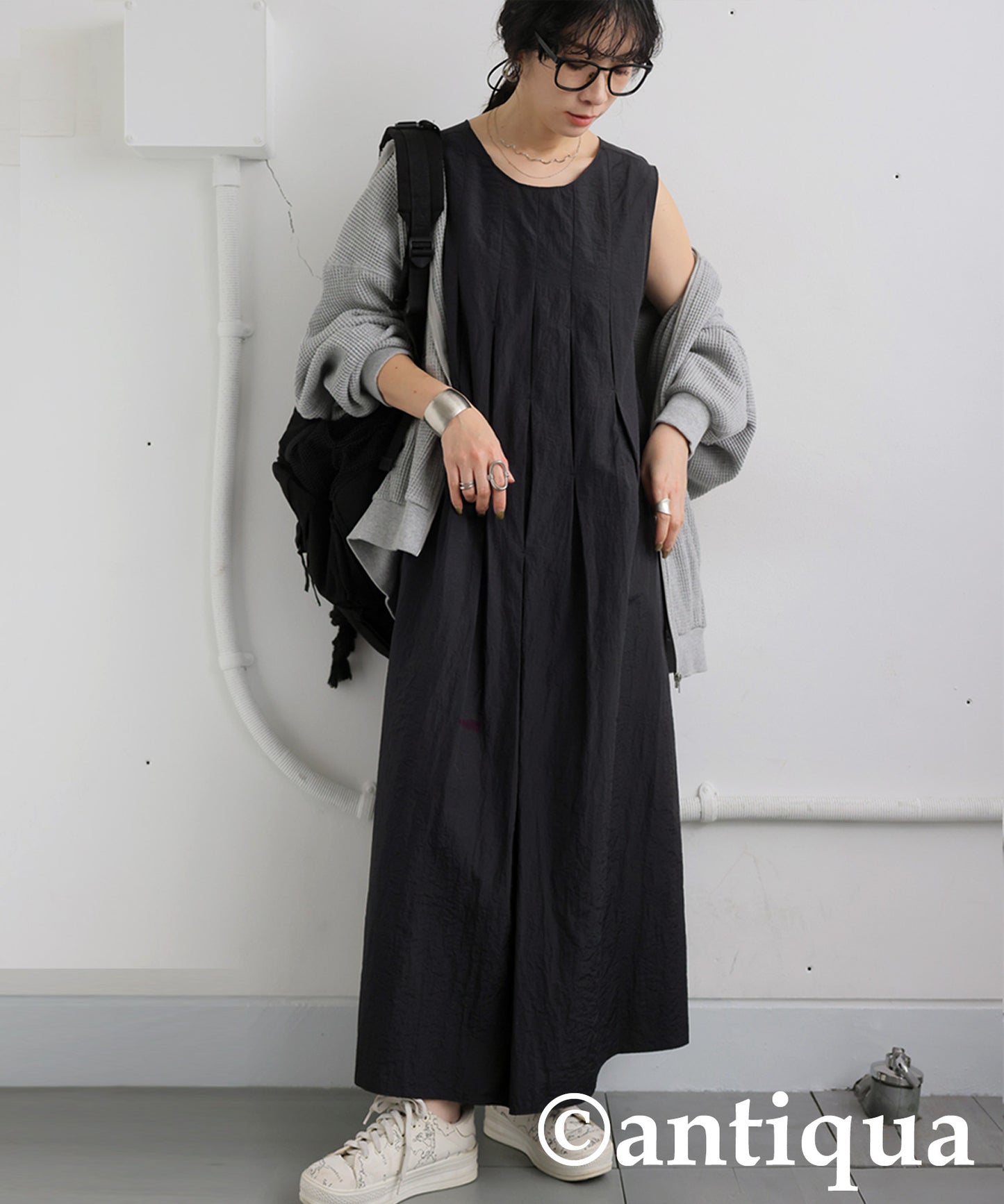 Tuck Design Dress Ladies