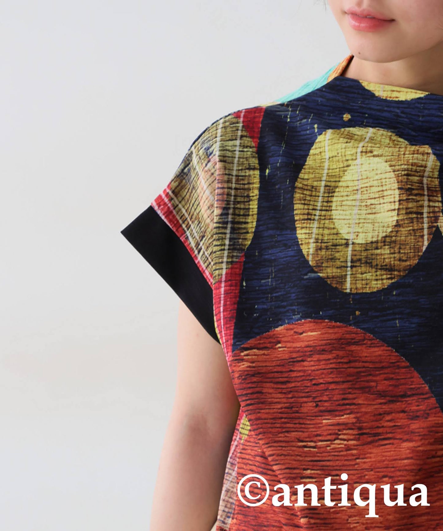 Ladies Modern Art Top