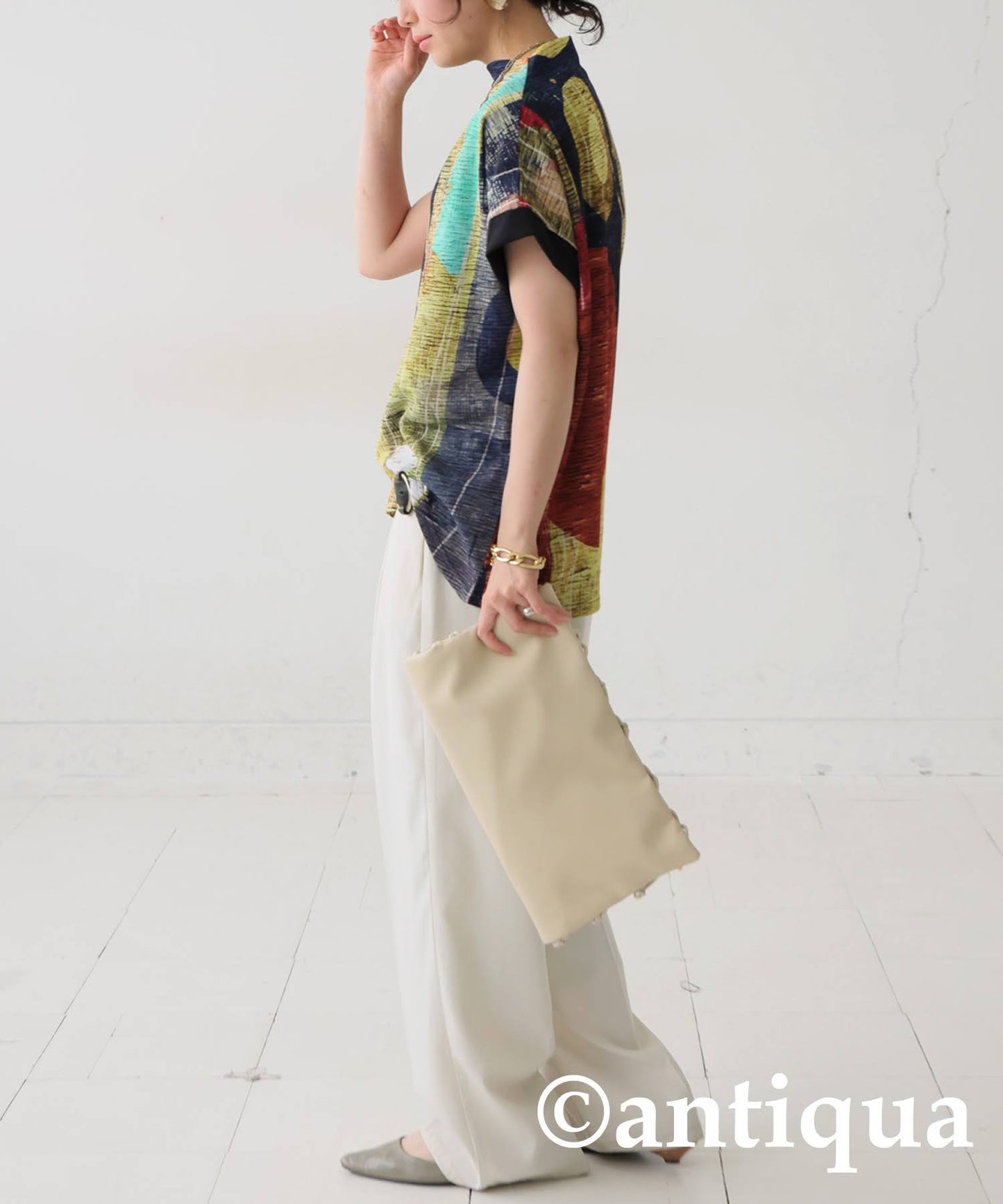 Ladies Modern Art Top