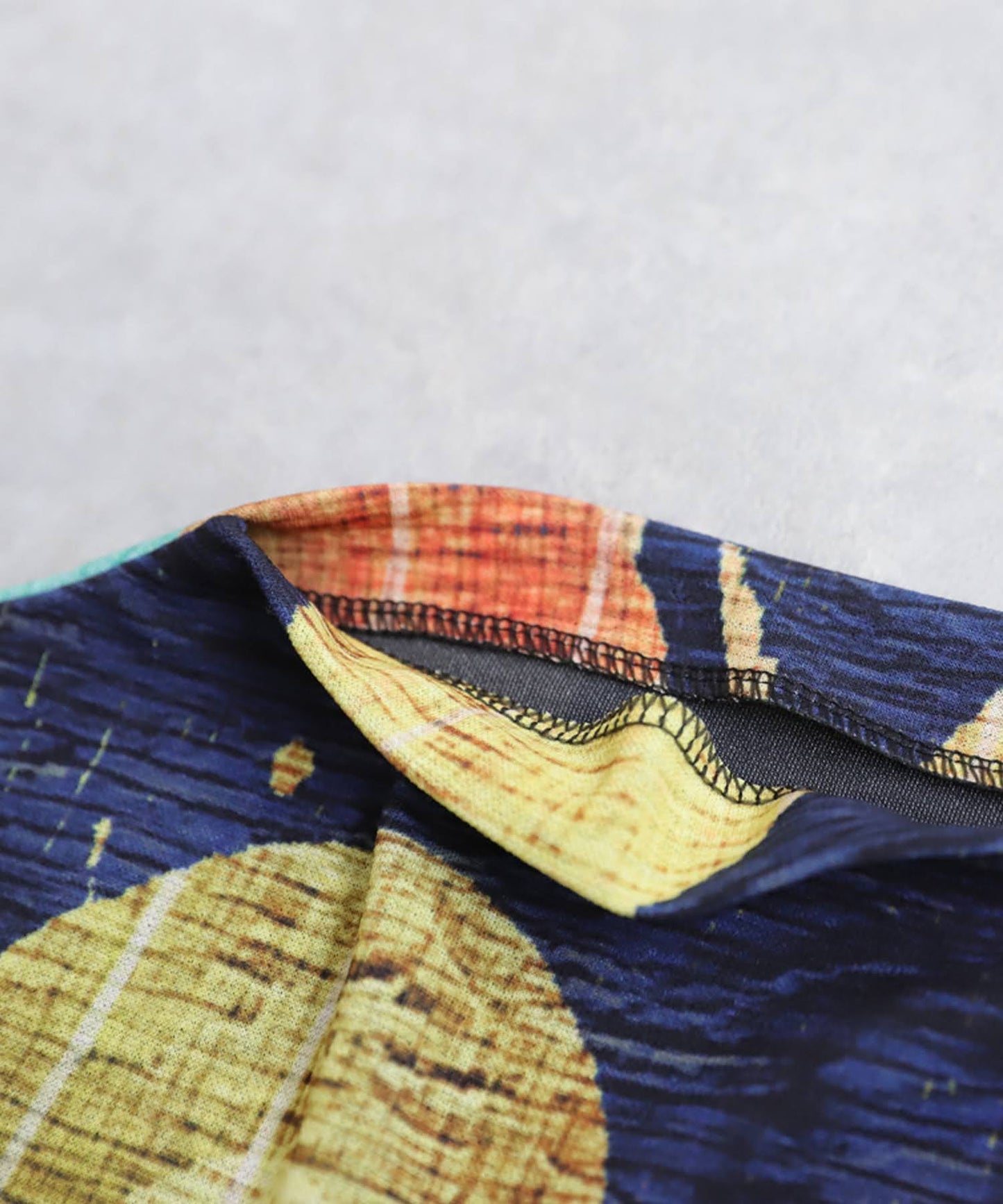 Ladies Modern Art Top