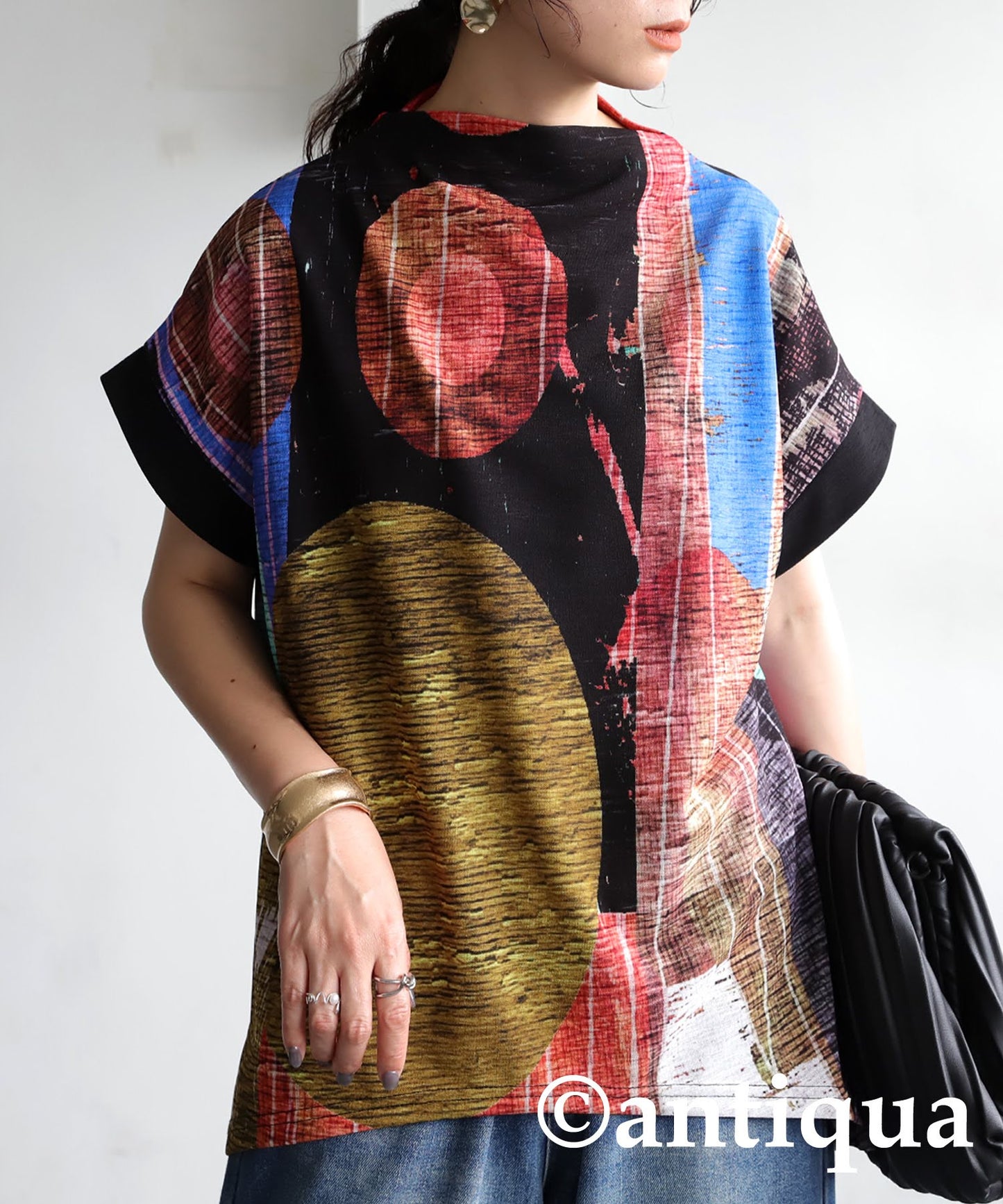 Ladies Modern Art Top