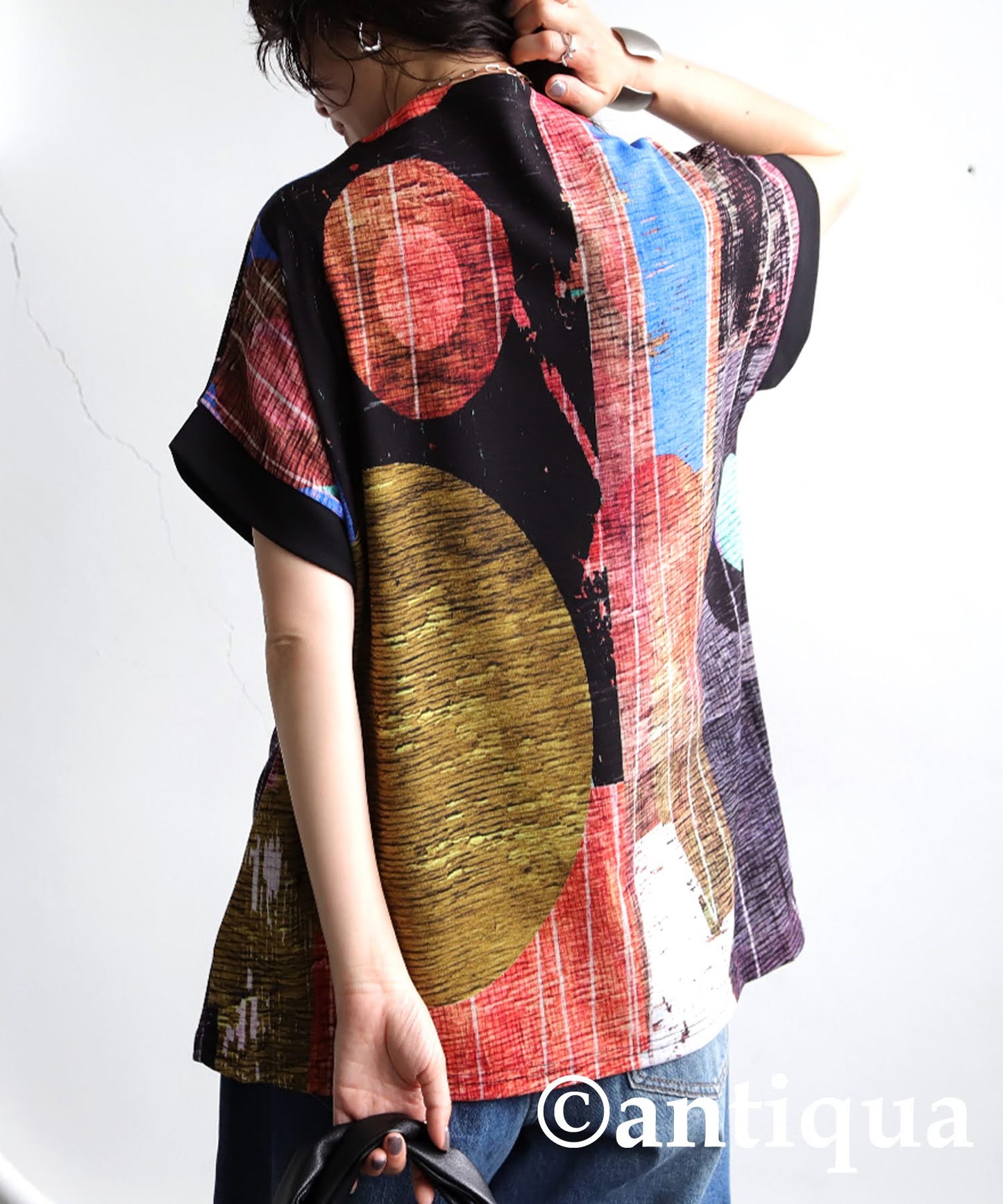 Ladies Modern Art Top
