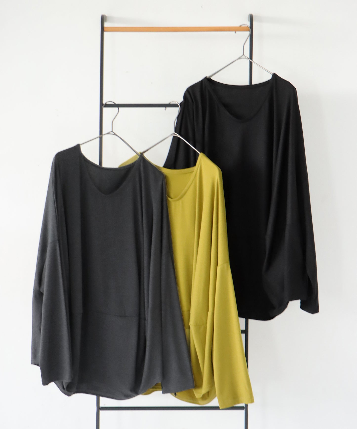 Drape Design Tops Ladies