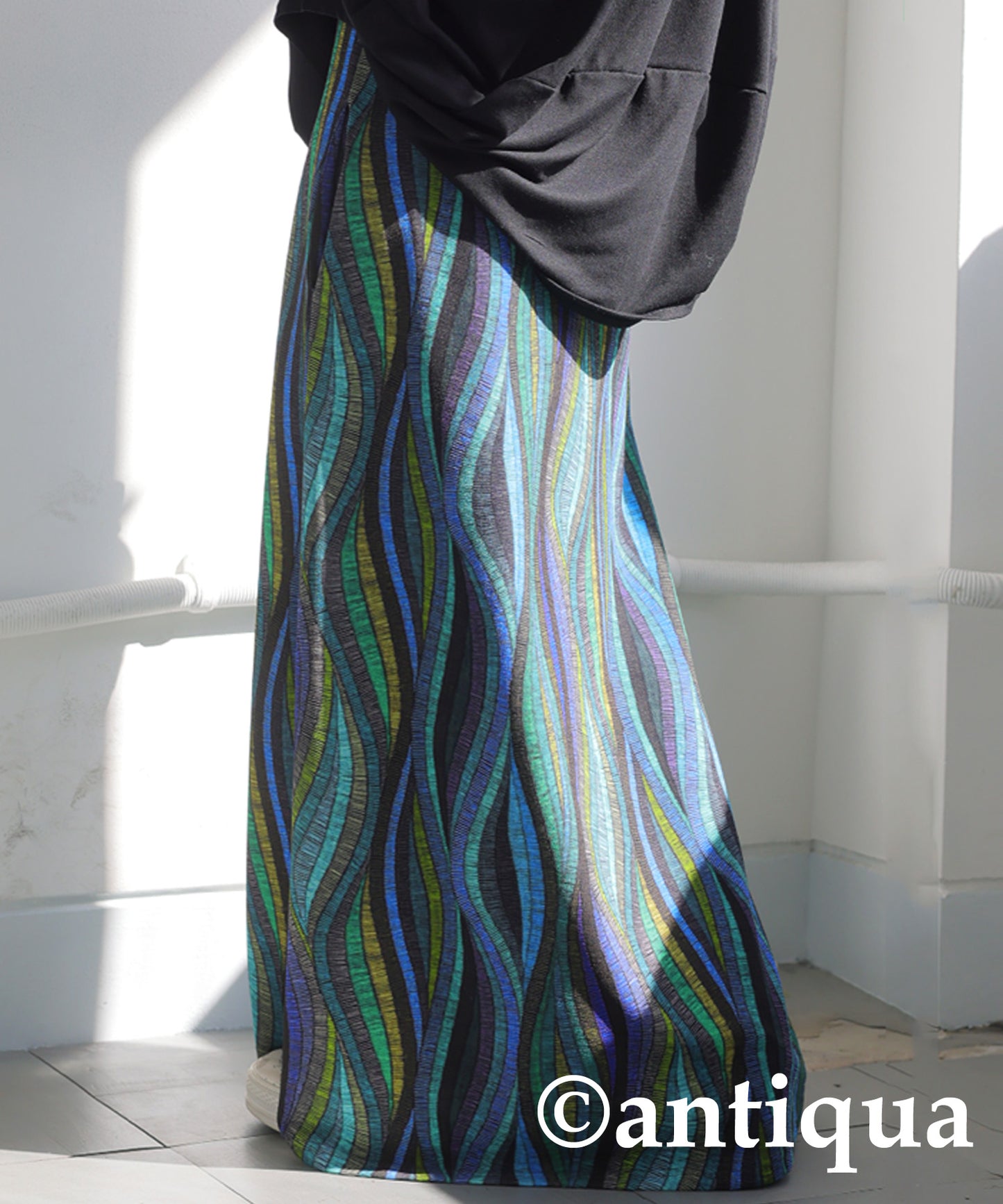 Wave Pattern Skirt Ladies