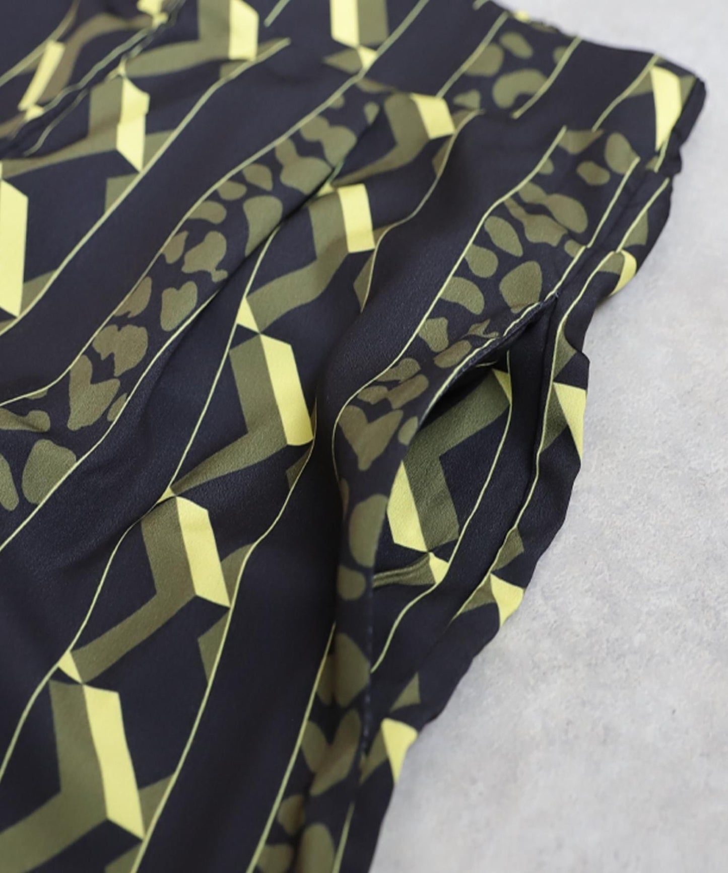 Ladies Art Stripe Wide Pants