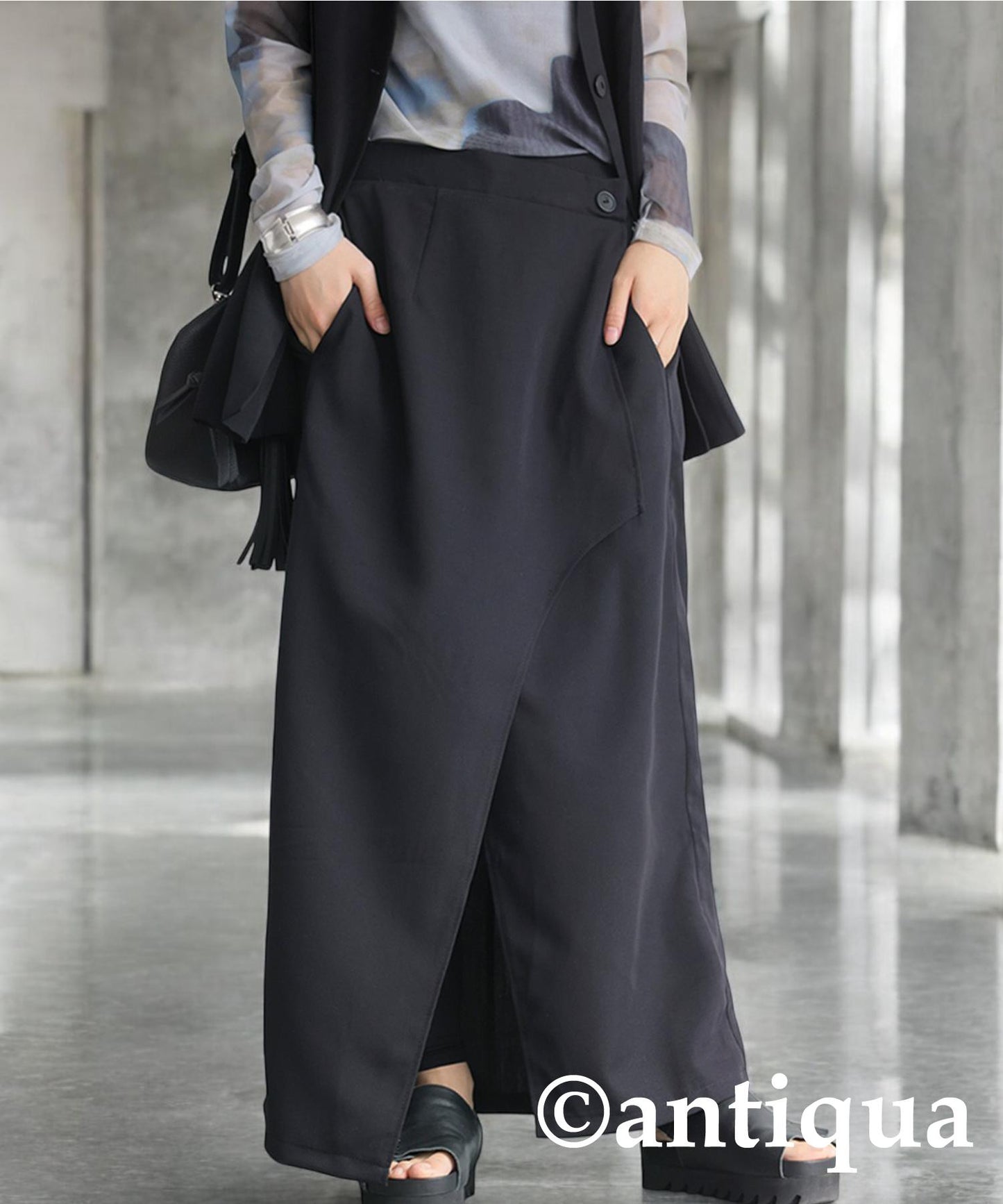 Ladies Slit Design Skirt