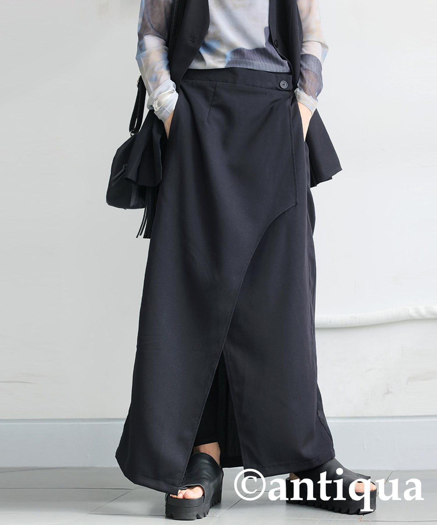 Ladies Slit Design Skirt