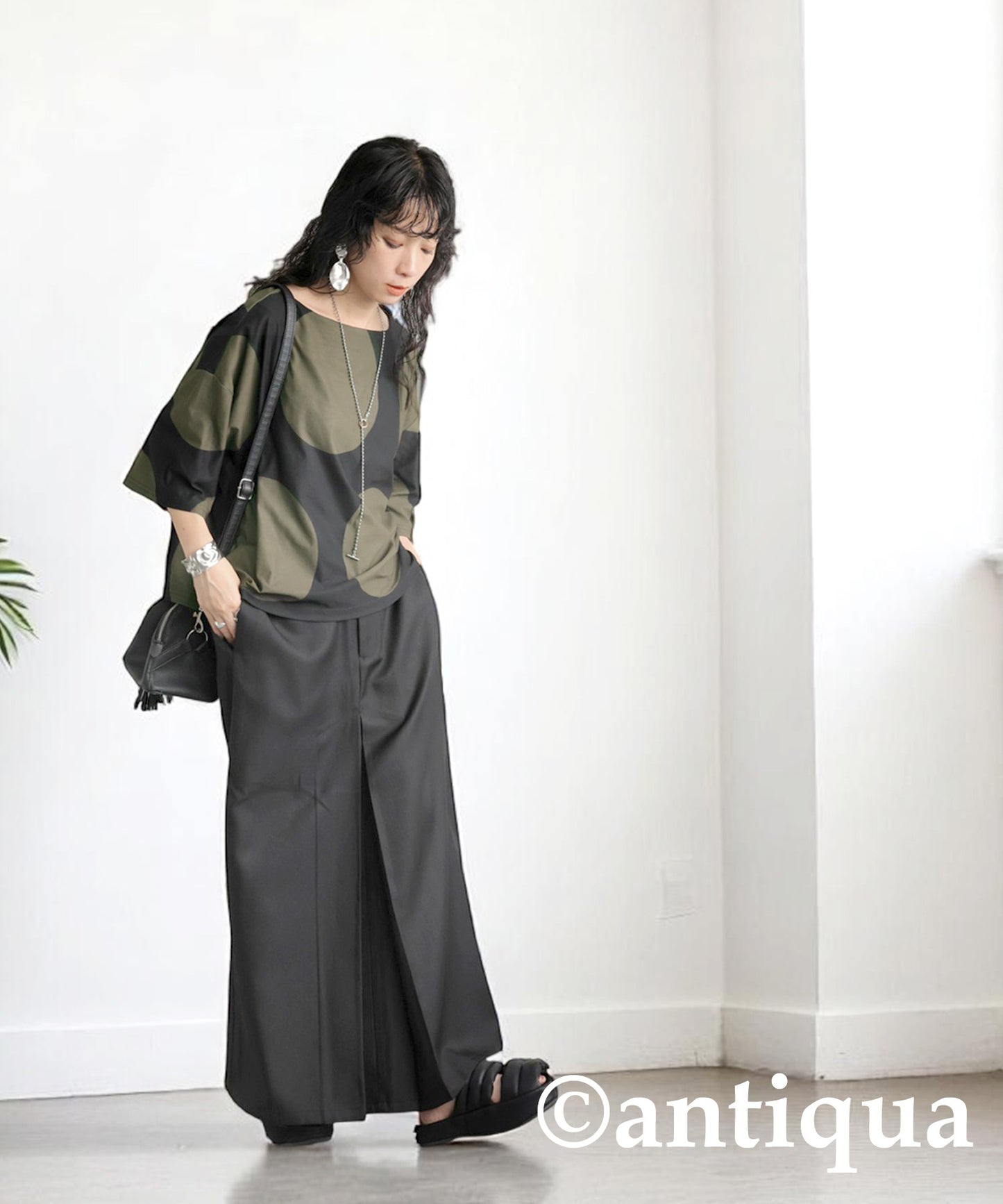 Ladies Polka Dot Half Sleeve Top