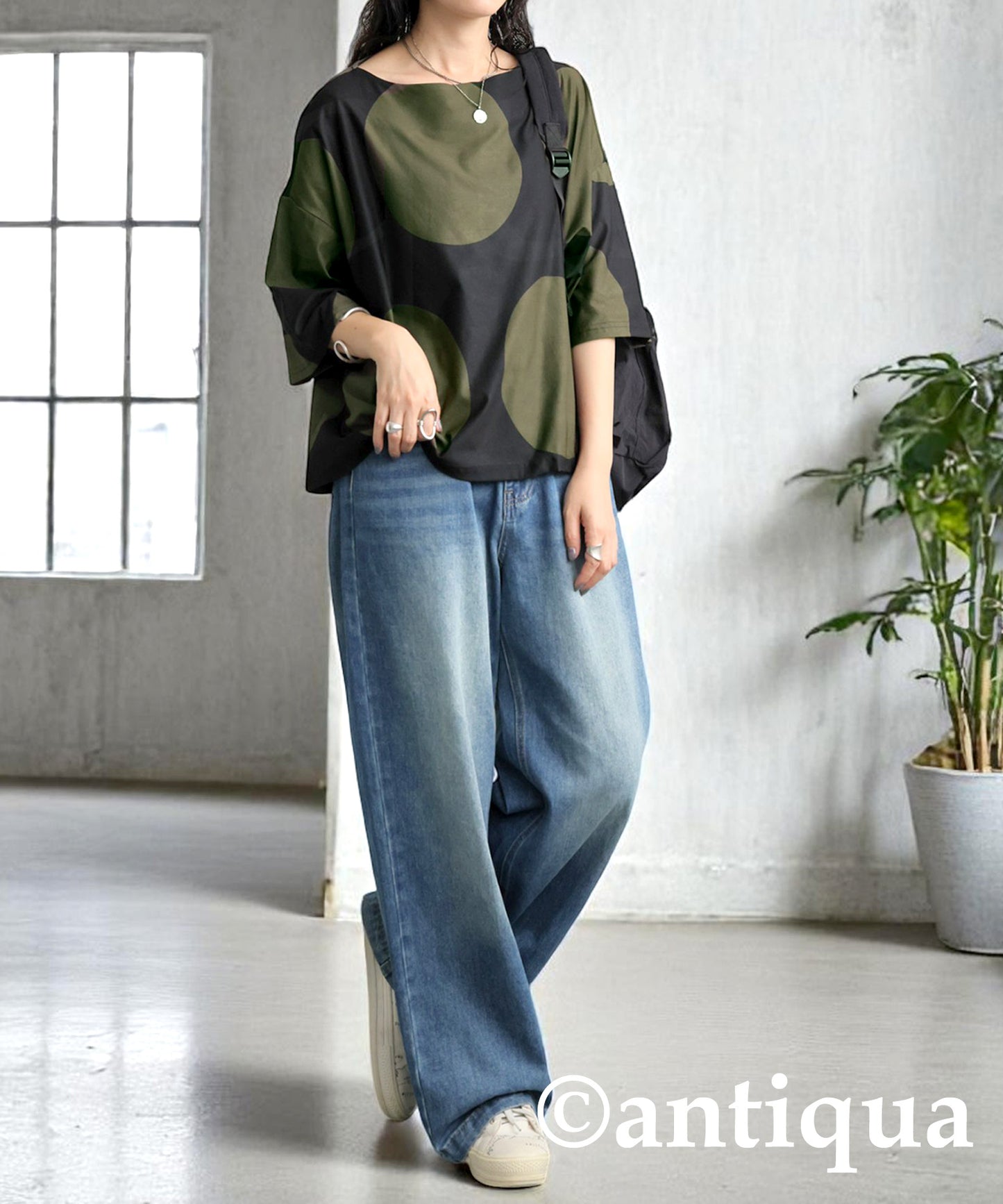 Ladies Polka Dot Half Sleeve Top