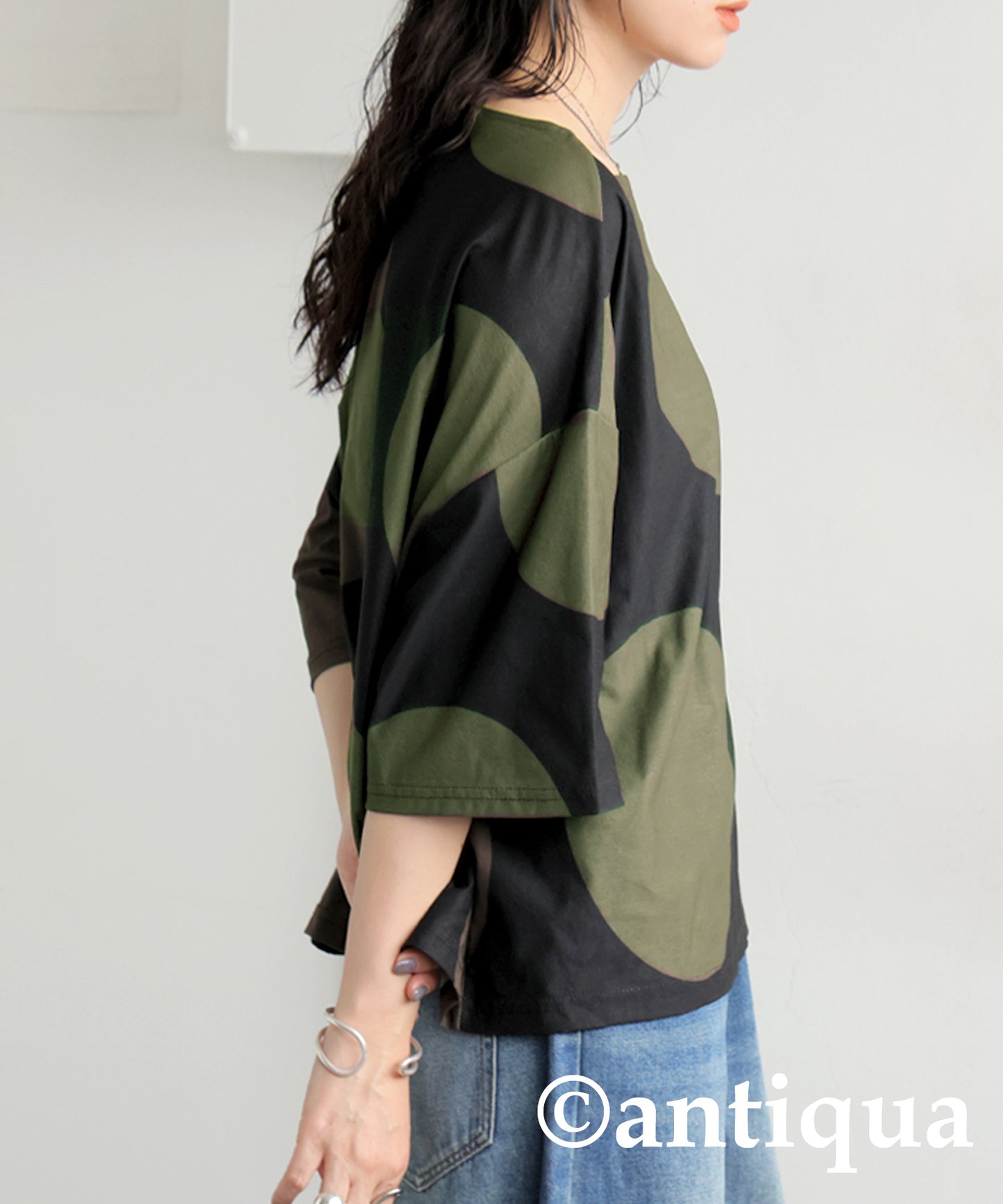 Ladies Polka Dot Half Sleeve Top