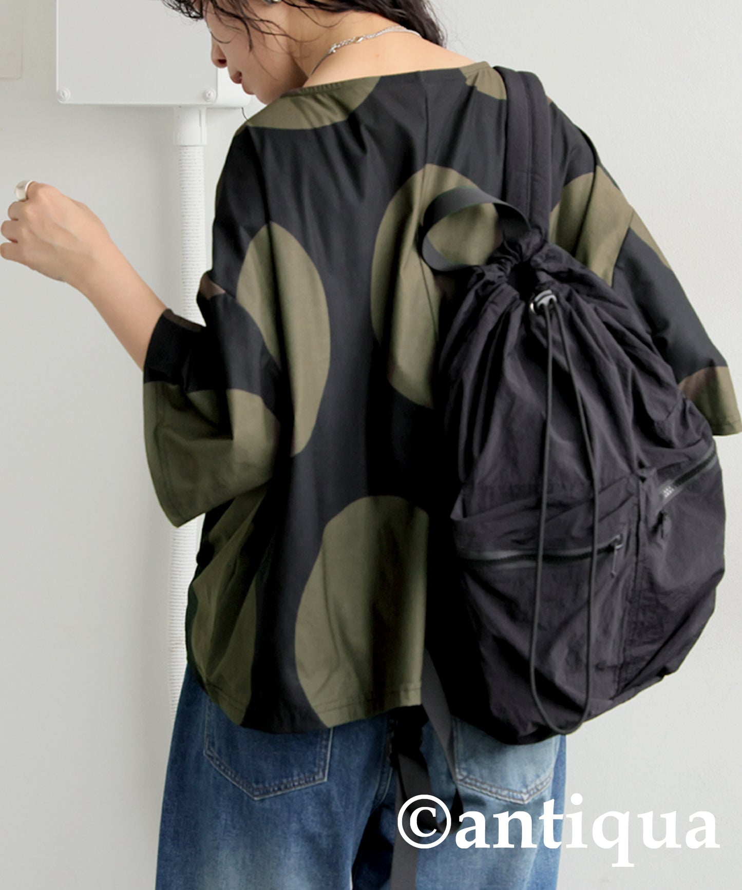 Ladies Polka Dot Half Sleeve Top