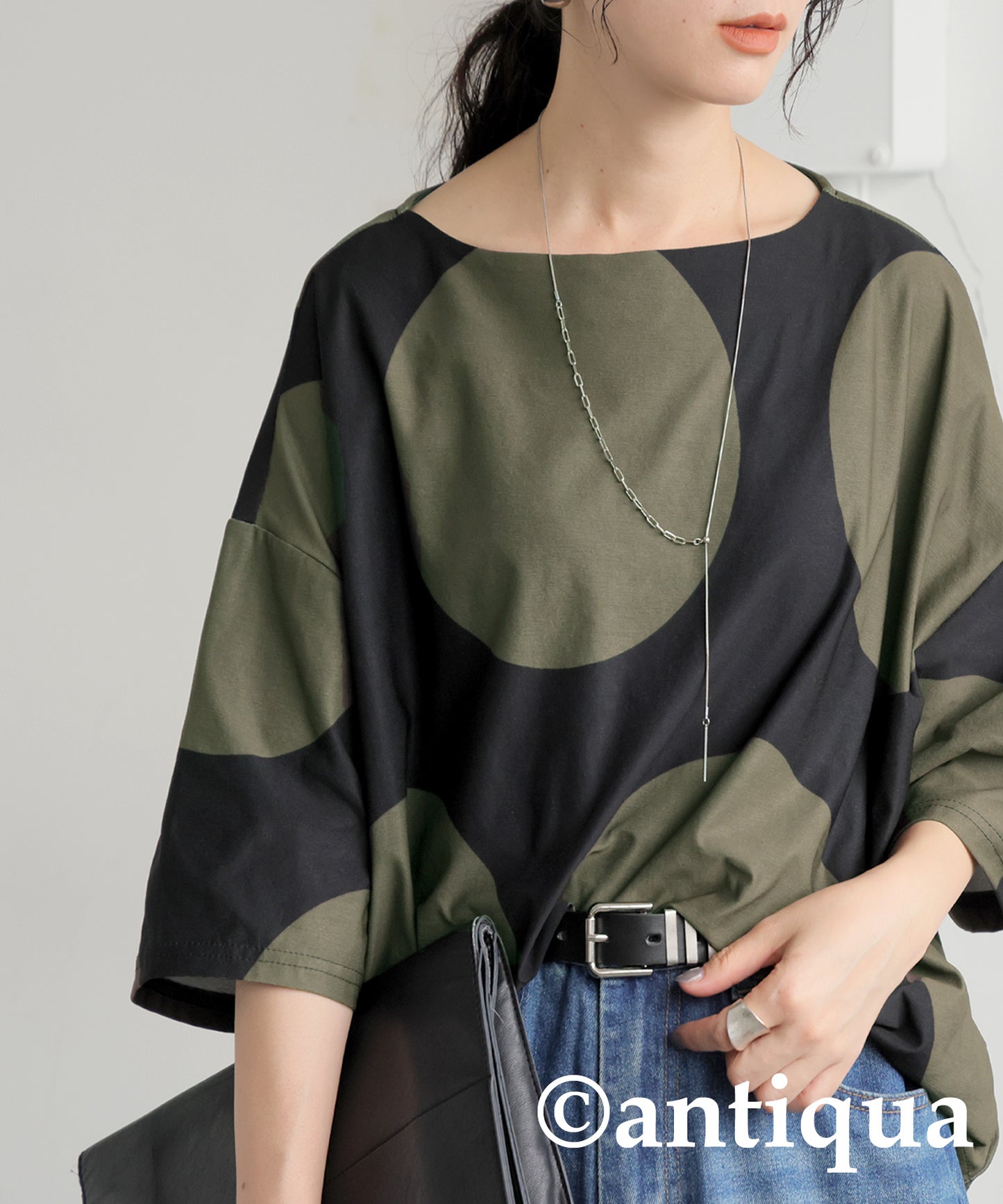 Ladies Polka Dot Half Sleeve Top