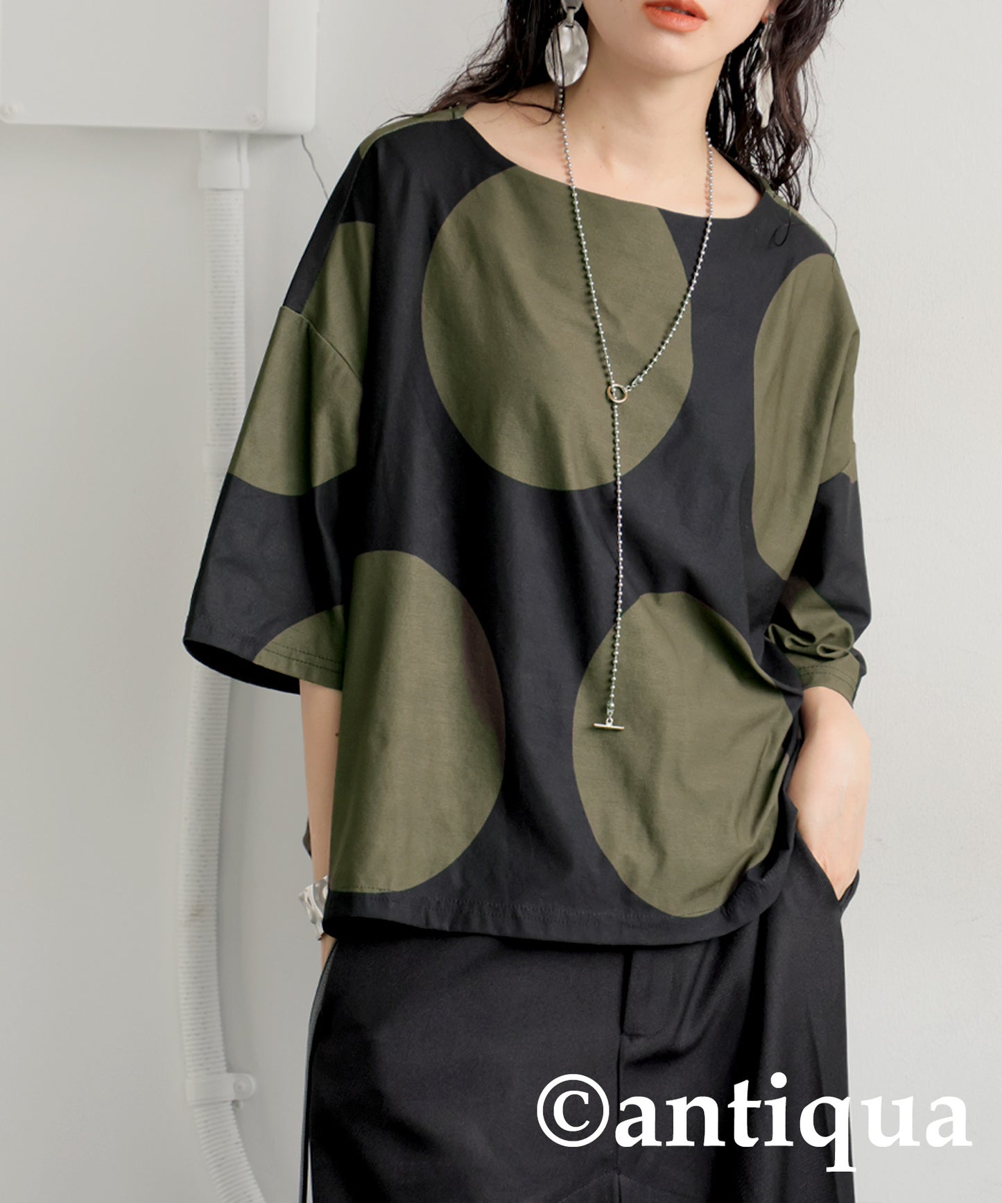 Ladies Polka Dot Half Sleeve Top