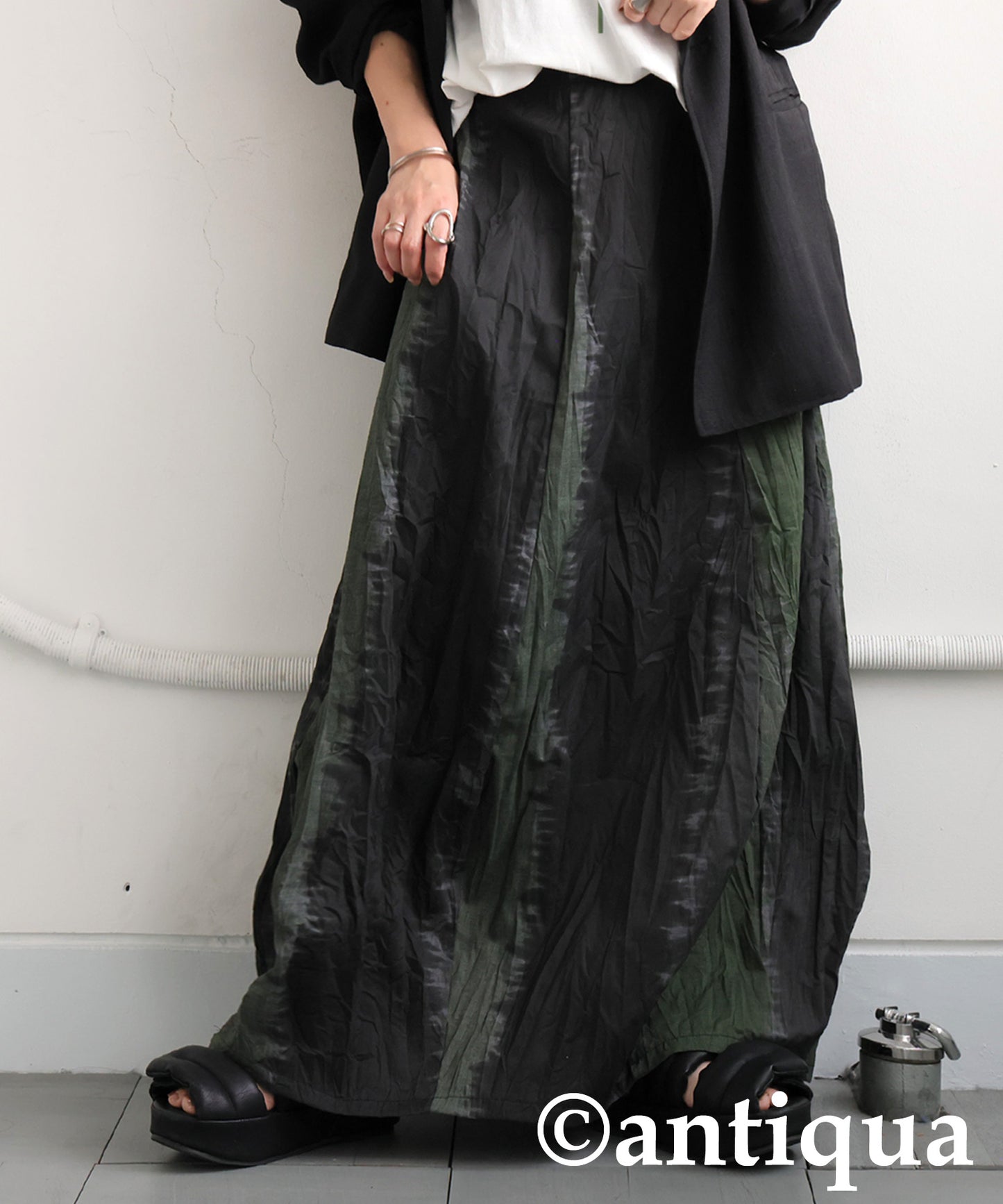 Ladies Wrinkled Cocoon Skirt