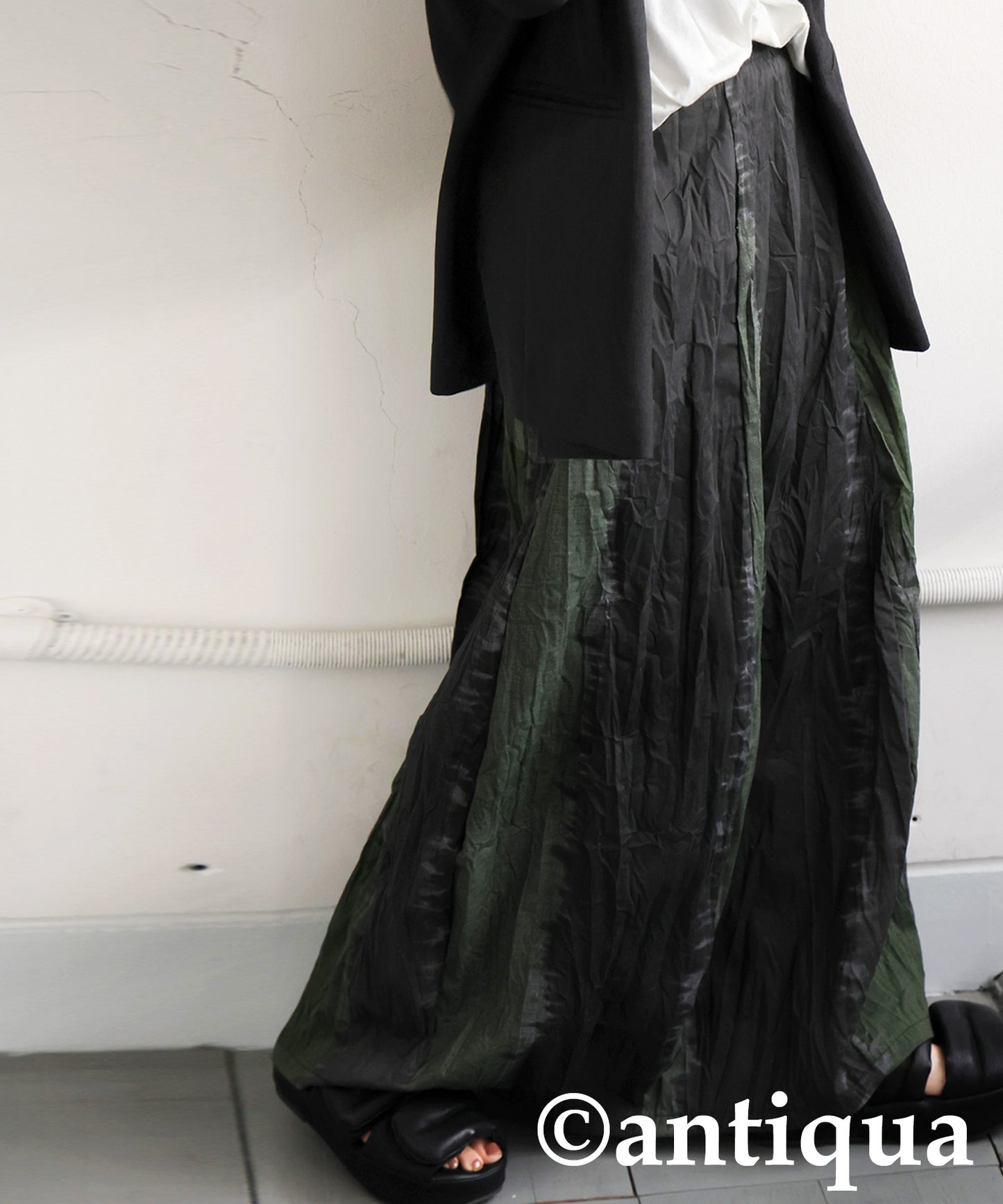 Ladies Wrinkled Cocoon Skirt