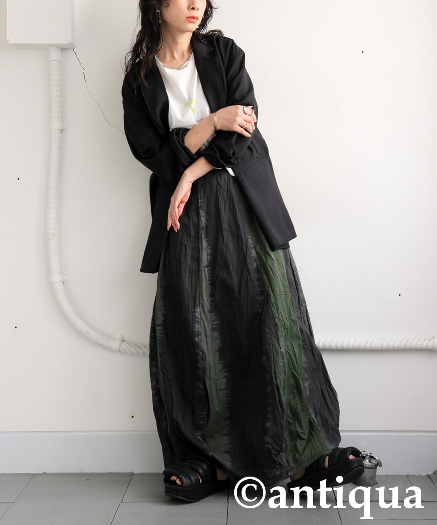 Ladies Wrinkled Cocoon Skirt