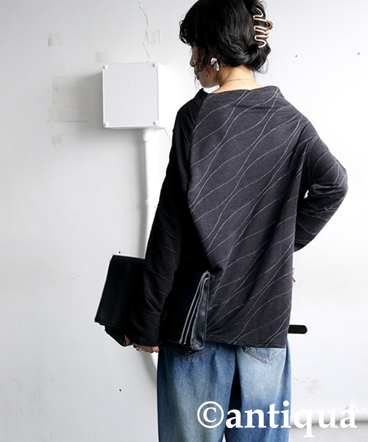 Asymmetrical Wave Pattern Top Ladies