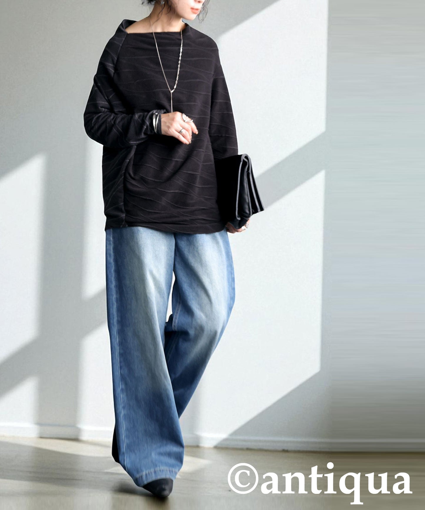 Asymmetrical Wave Pattern Top Ladies