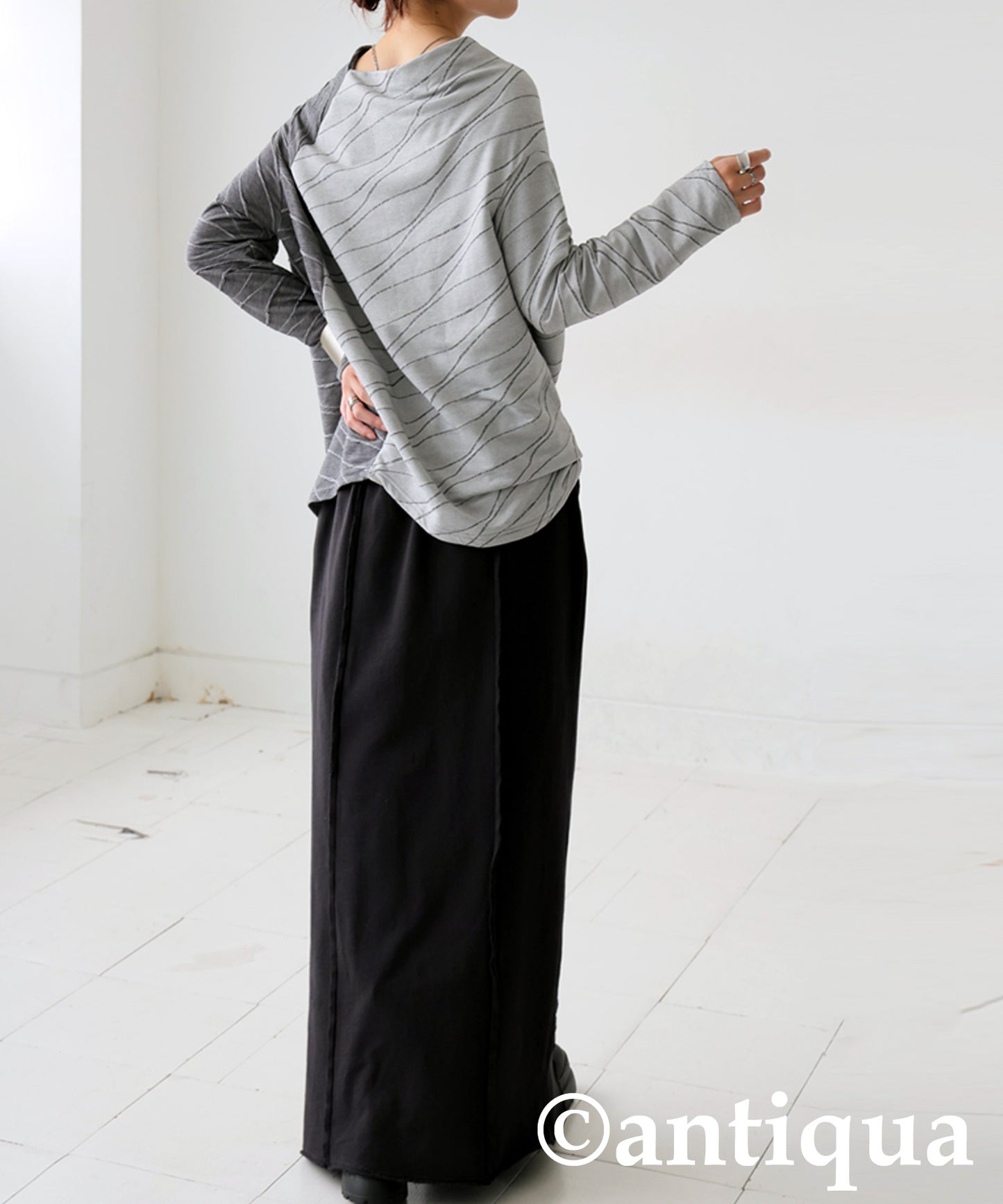 Asymmetrical Wave Pattern Top Ladies