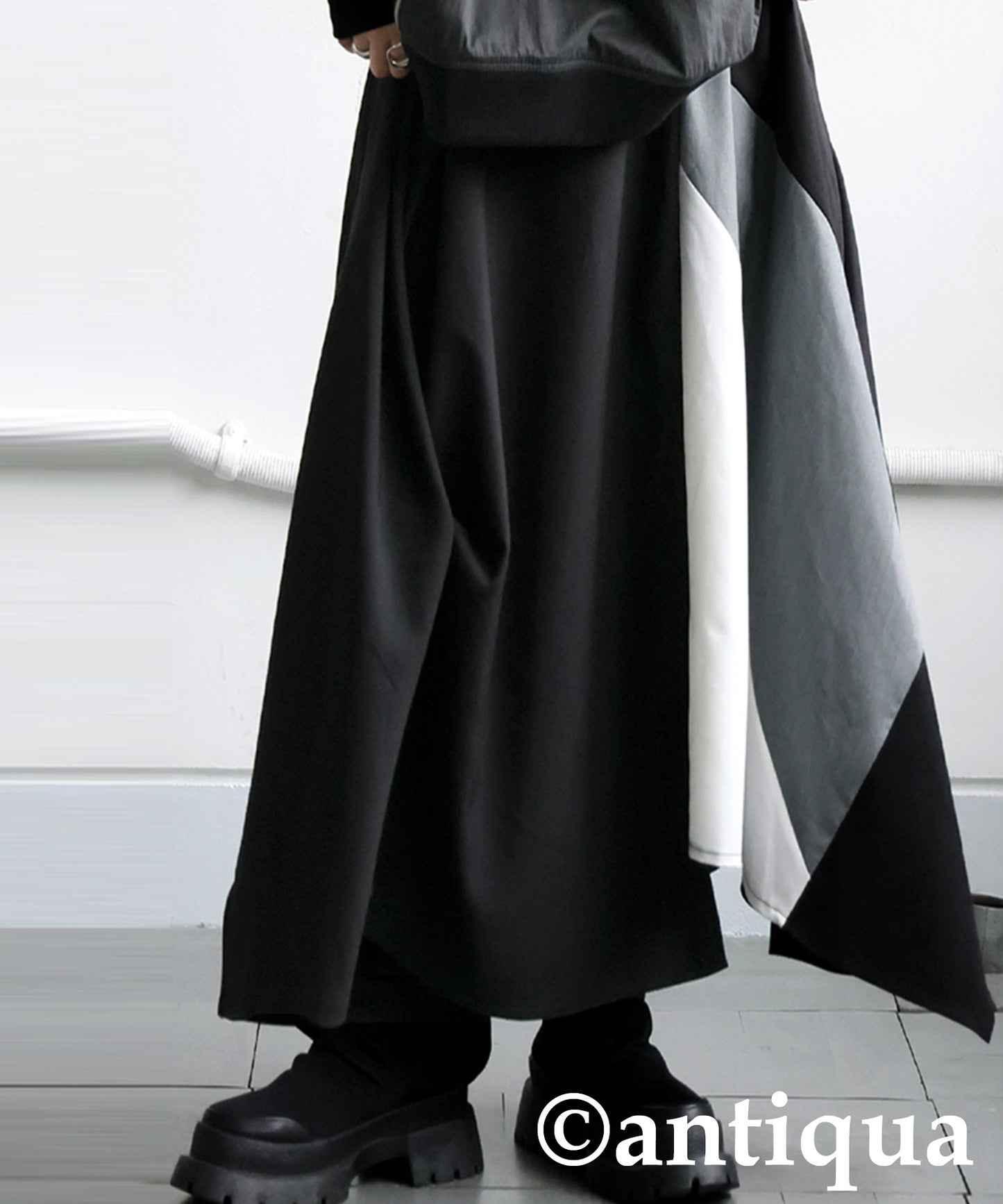 Color-Block Asymmetrical Long Skirt Ladies