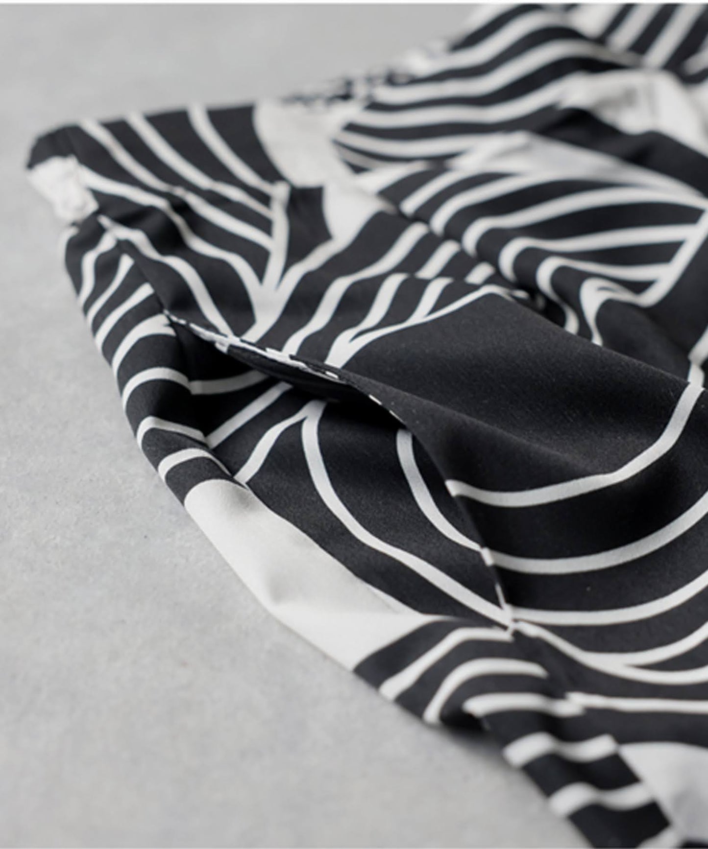 Geometric Wide-Leg Pants Ladies