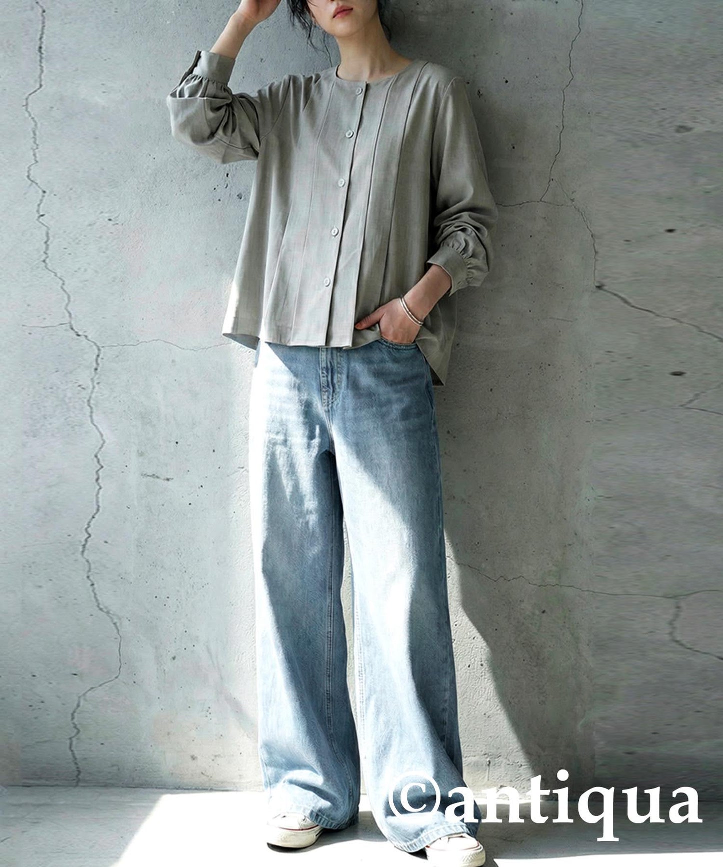 No-Collar Tuck Top Ladies