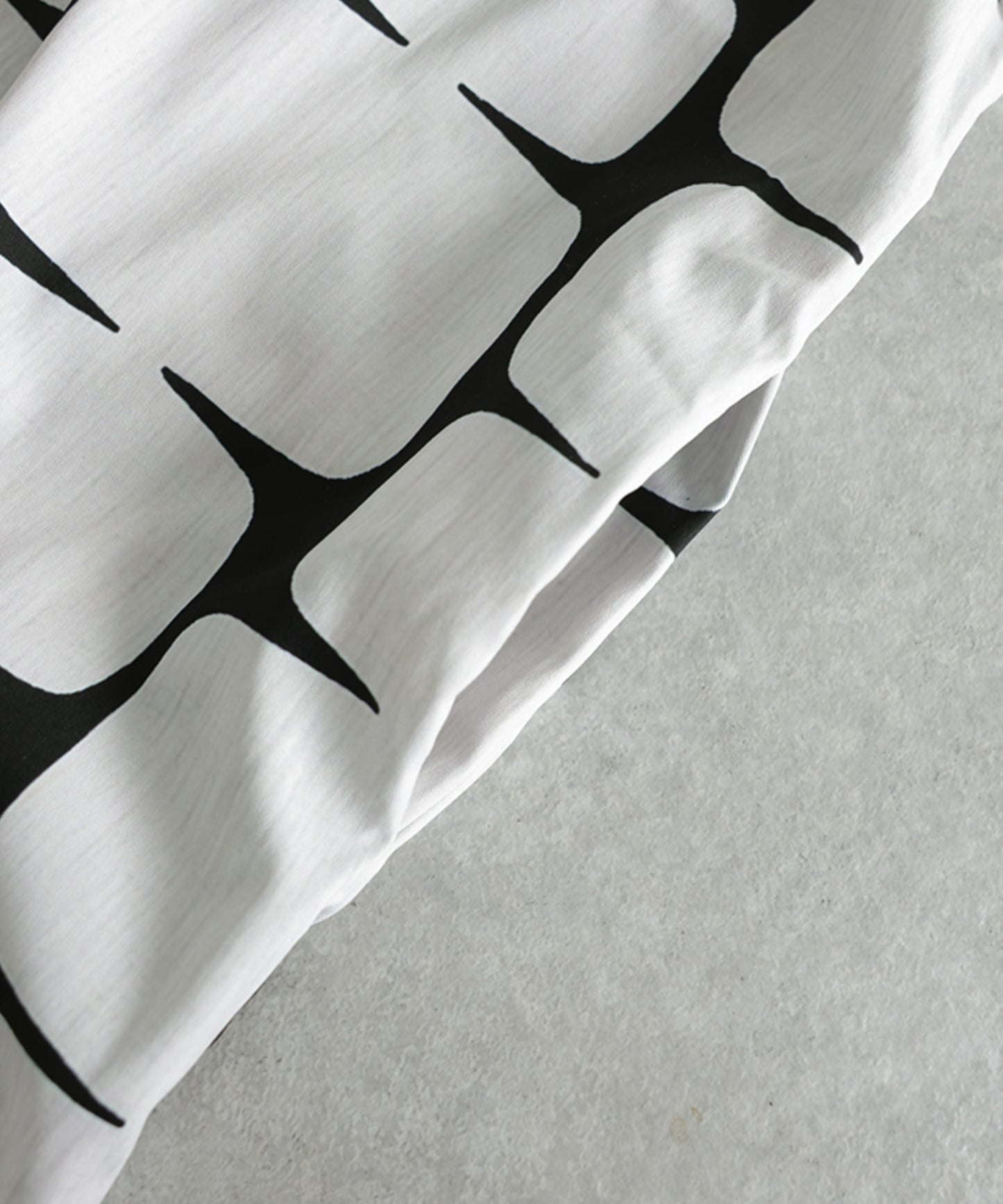 Geometric Pattern Stand-Neck Dress Ladies