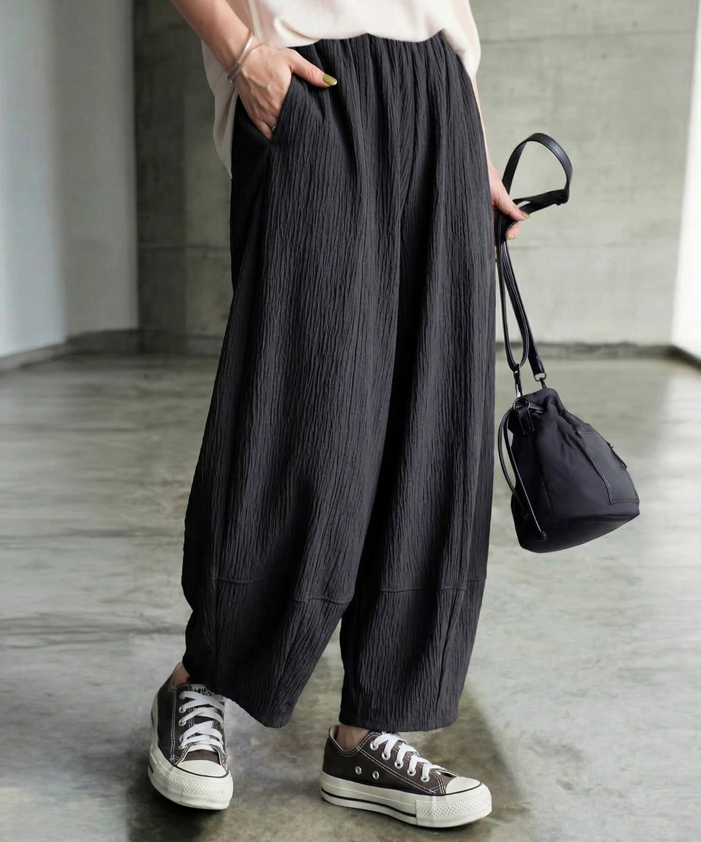 Pleated Curved Pants Ladies