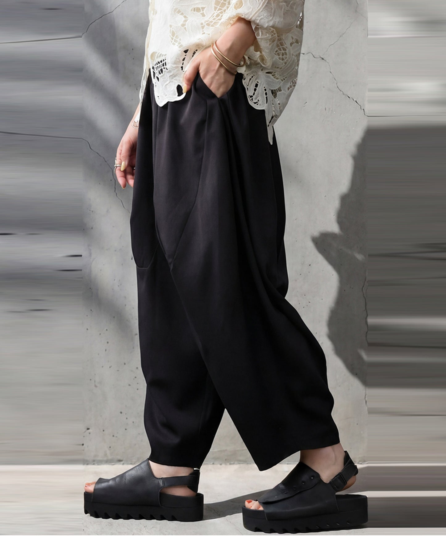 Tucked Wide-Leg Pants Ladies