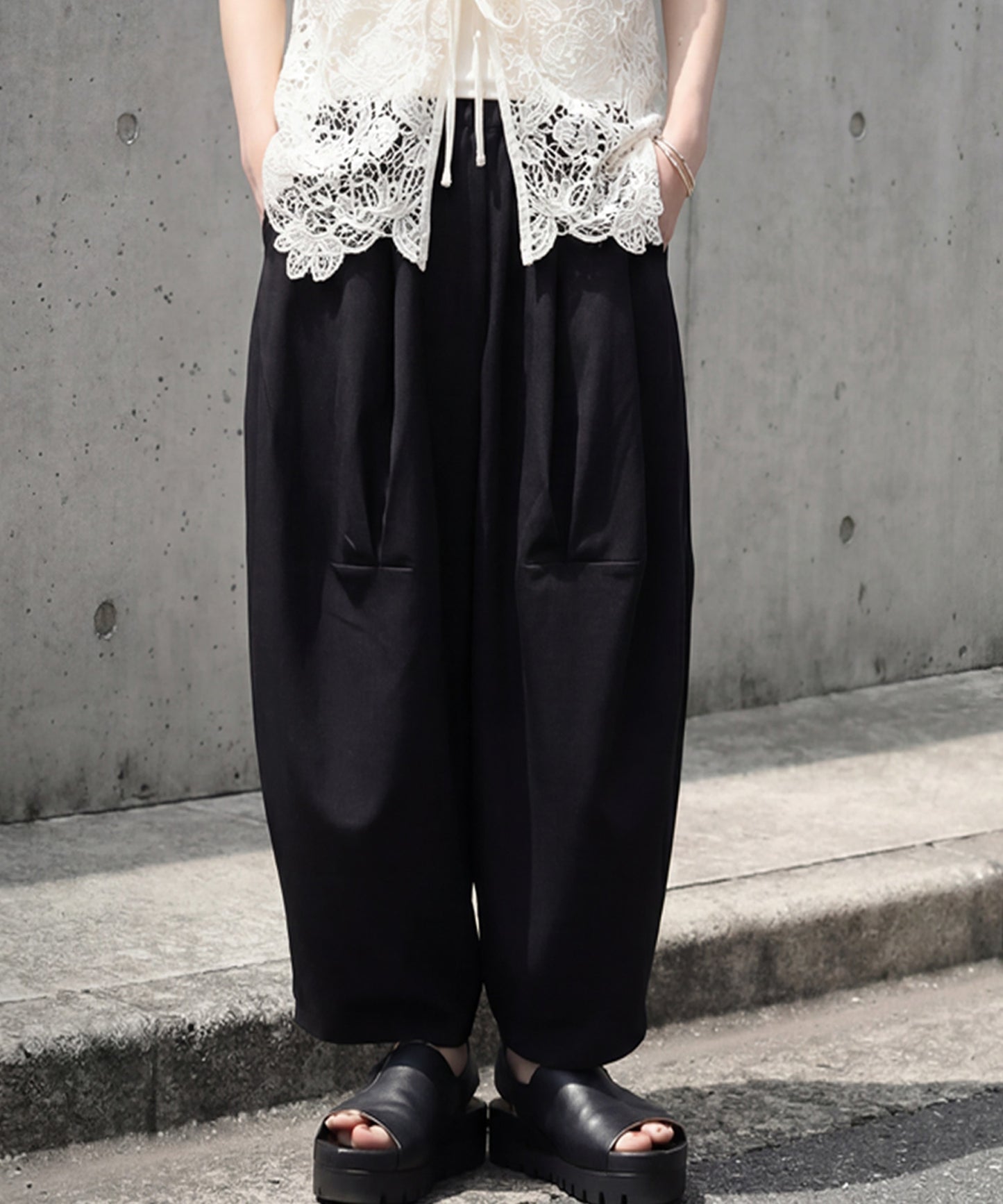 Tucked Wide-Leg Pants Ladies
