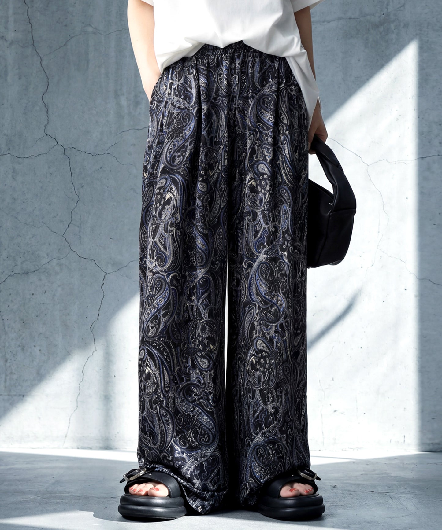 Long, All-Over Paisley Print Wide-Leg Pants Ladies