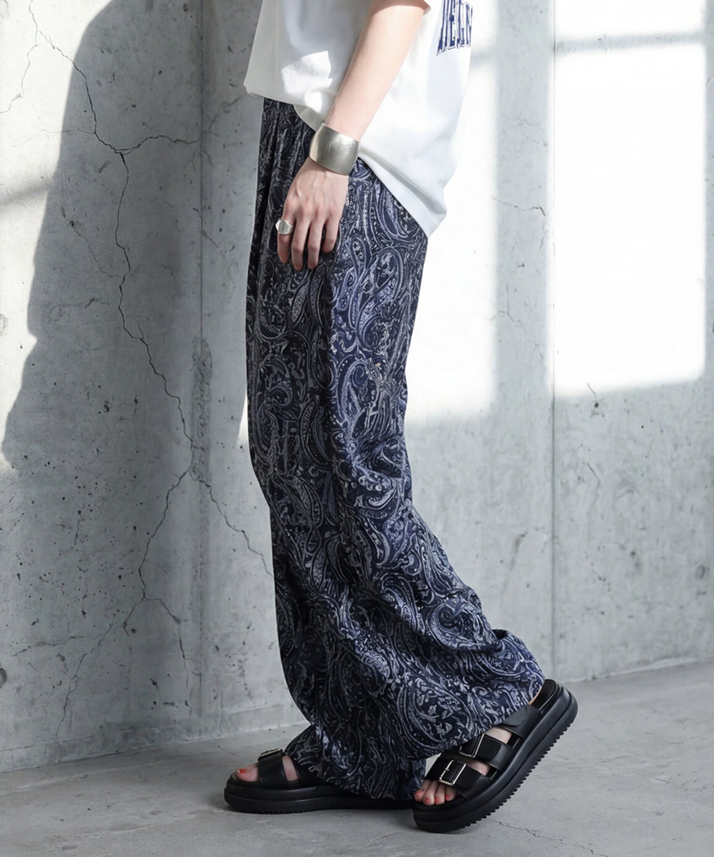 Long, All-Over Paisley Print Wide-Leg Pants Ladies
