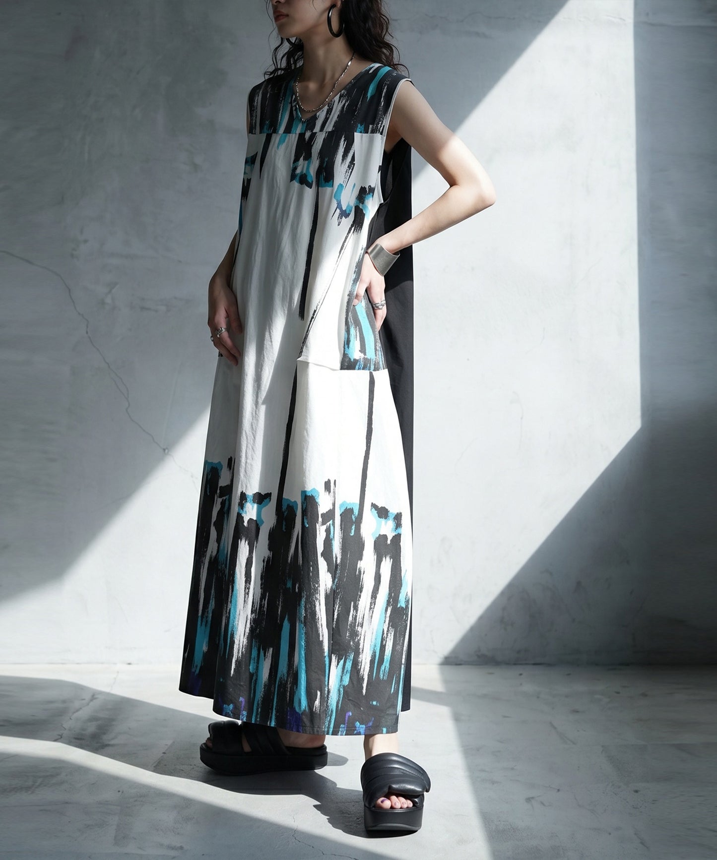 100% Cotton V-Neck Sleeveless Dress With Art Print Ladies