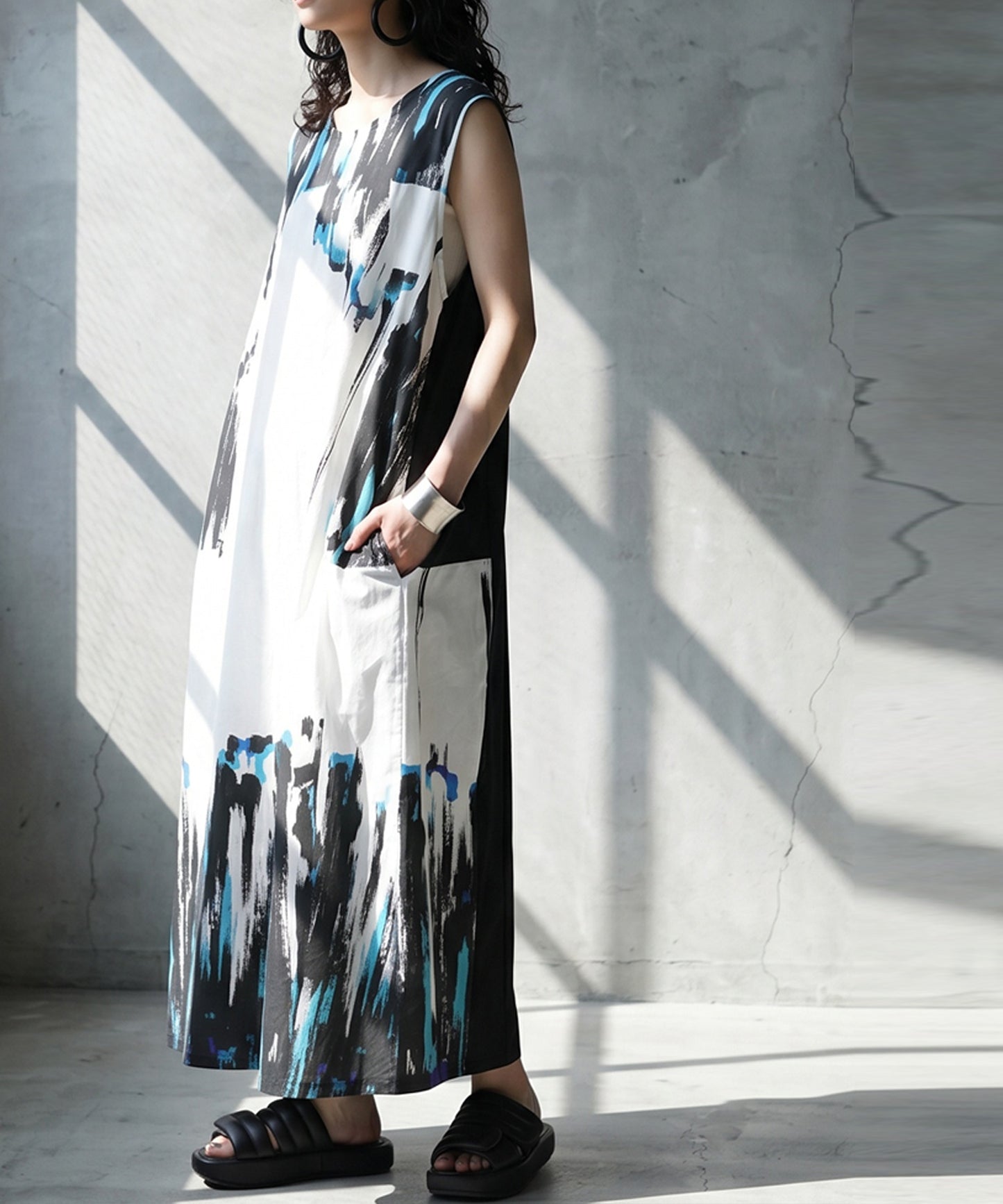 100% Cotton V-Neck Sleeveless Dress With Art Print Ladies