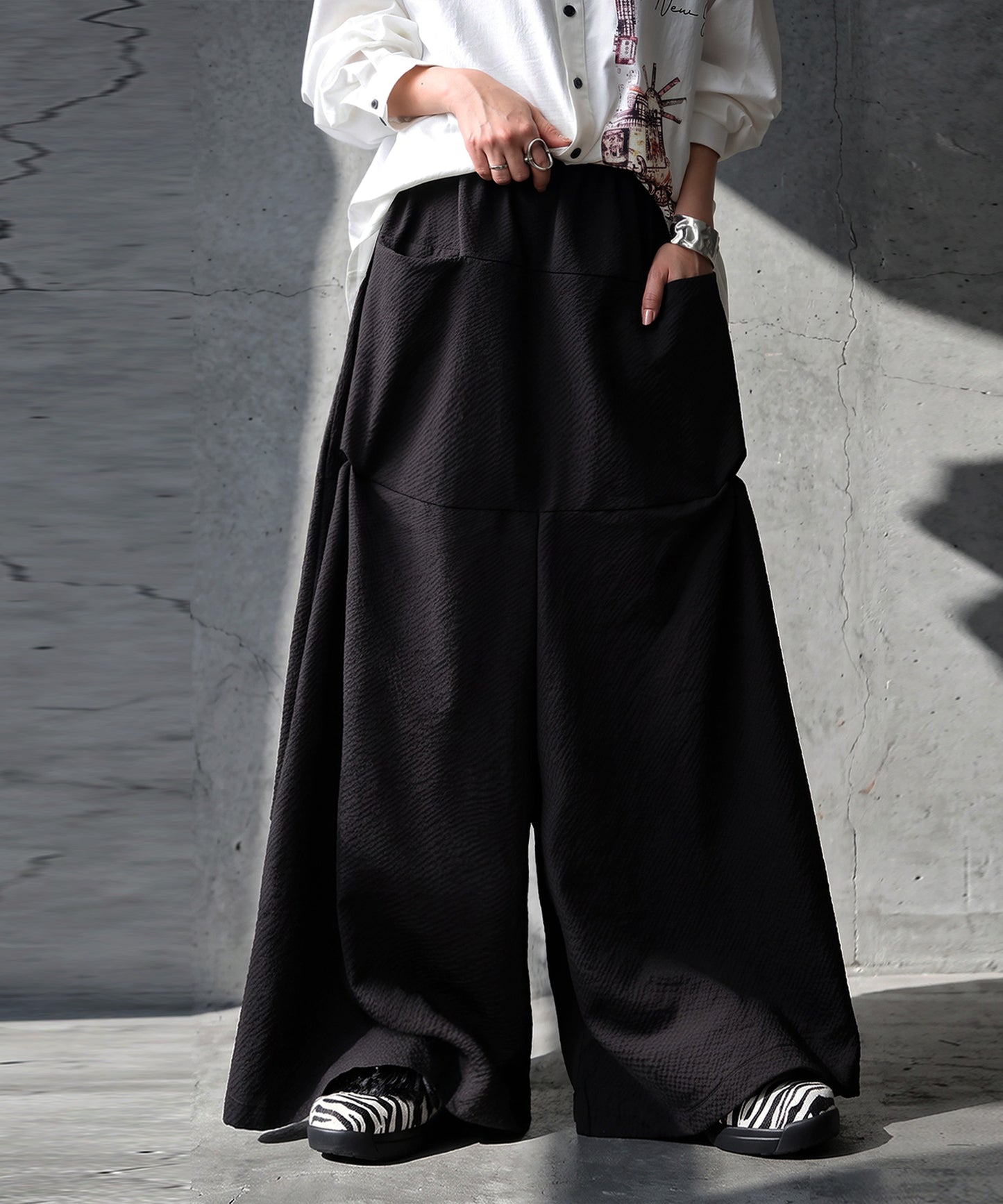 Seersucker Fabric Twisted Design Wide Pants Ladies