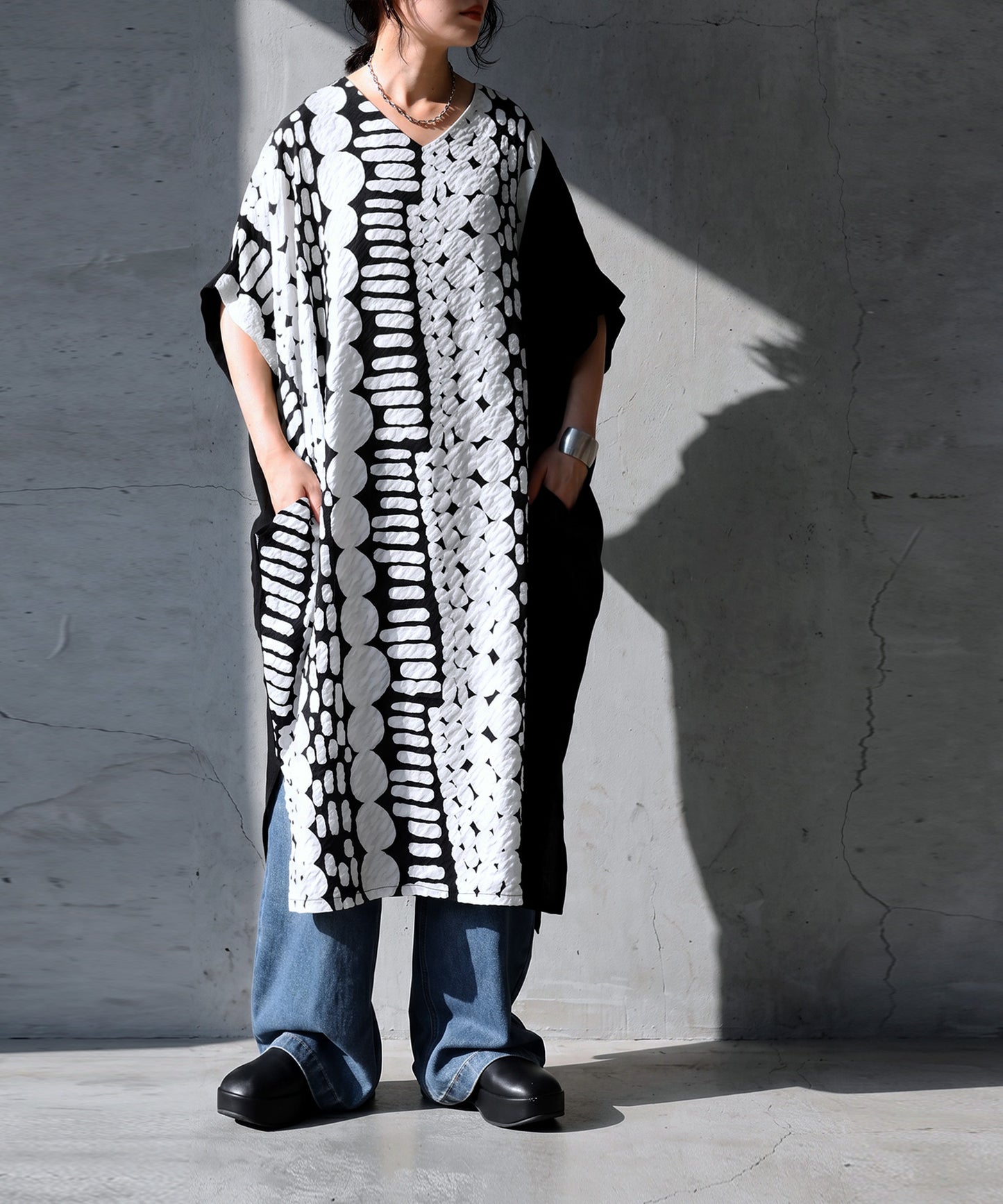 Cocoon Silhouette, Three-Dimensional Pattern, Color-Blocked Dress Ladies
