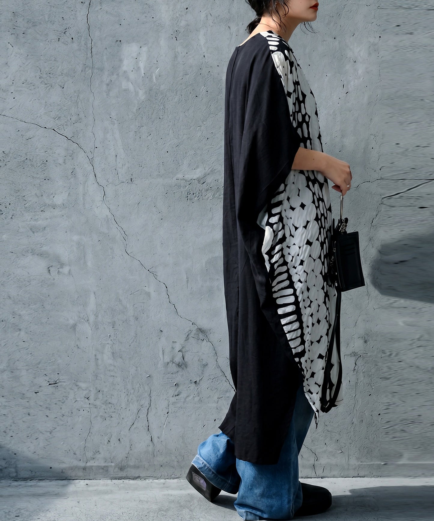 Cocoon Silhouette, Three-Dimensional Pattern, Color-Blocked Dress Ladies