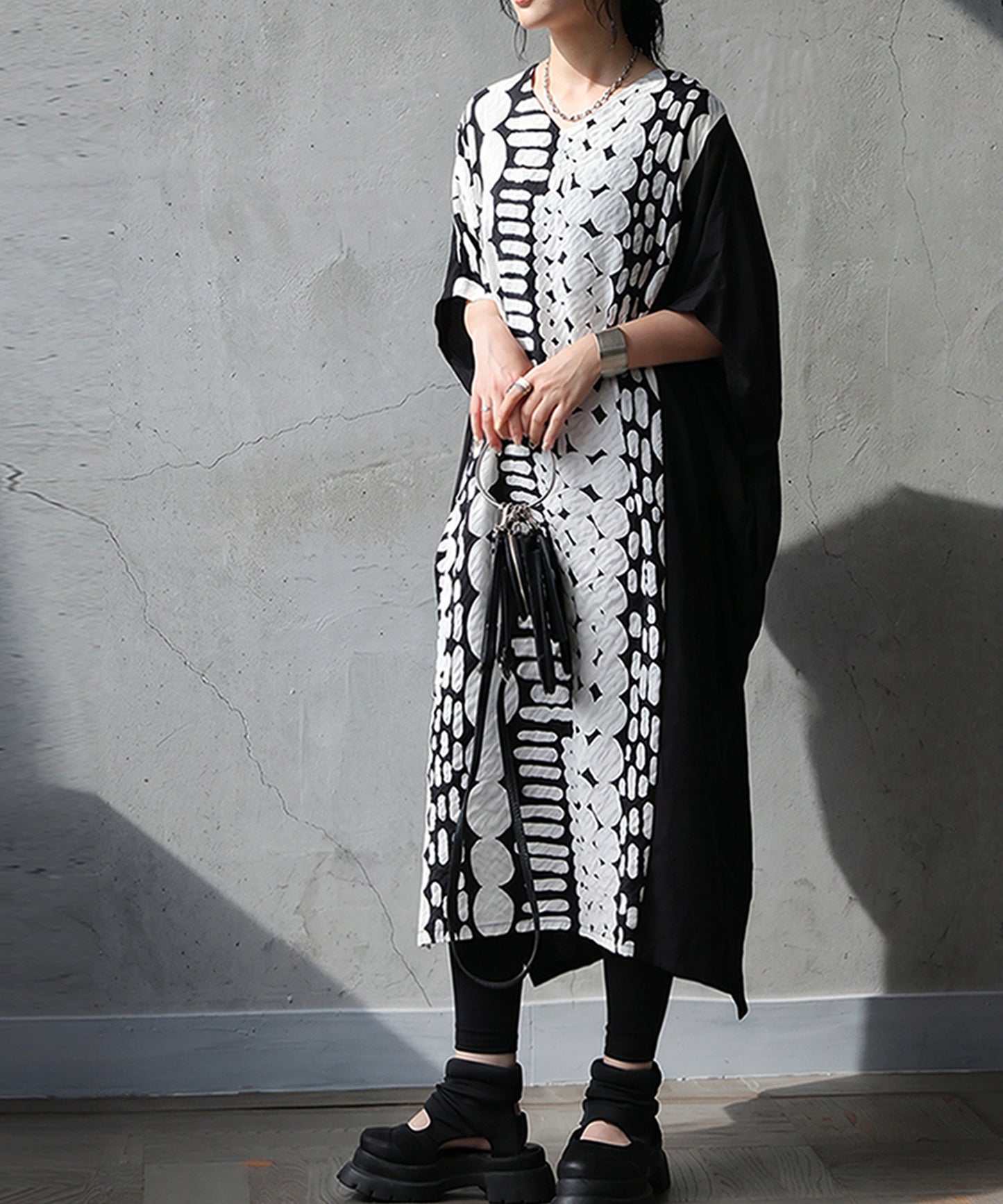 Cocoon Silhouette, Three-Dimensional Pattern, Color-Blocked Dress Ladies