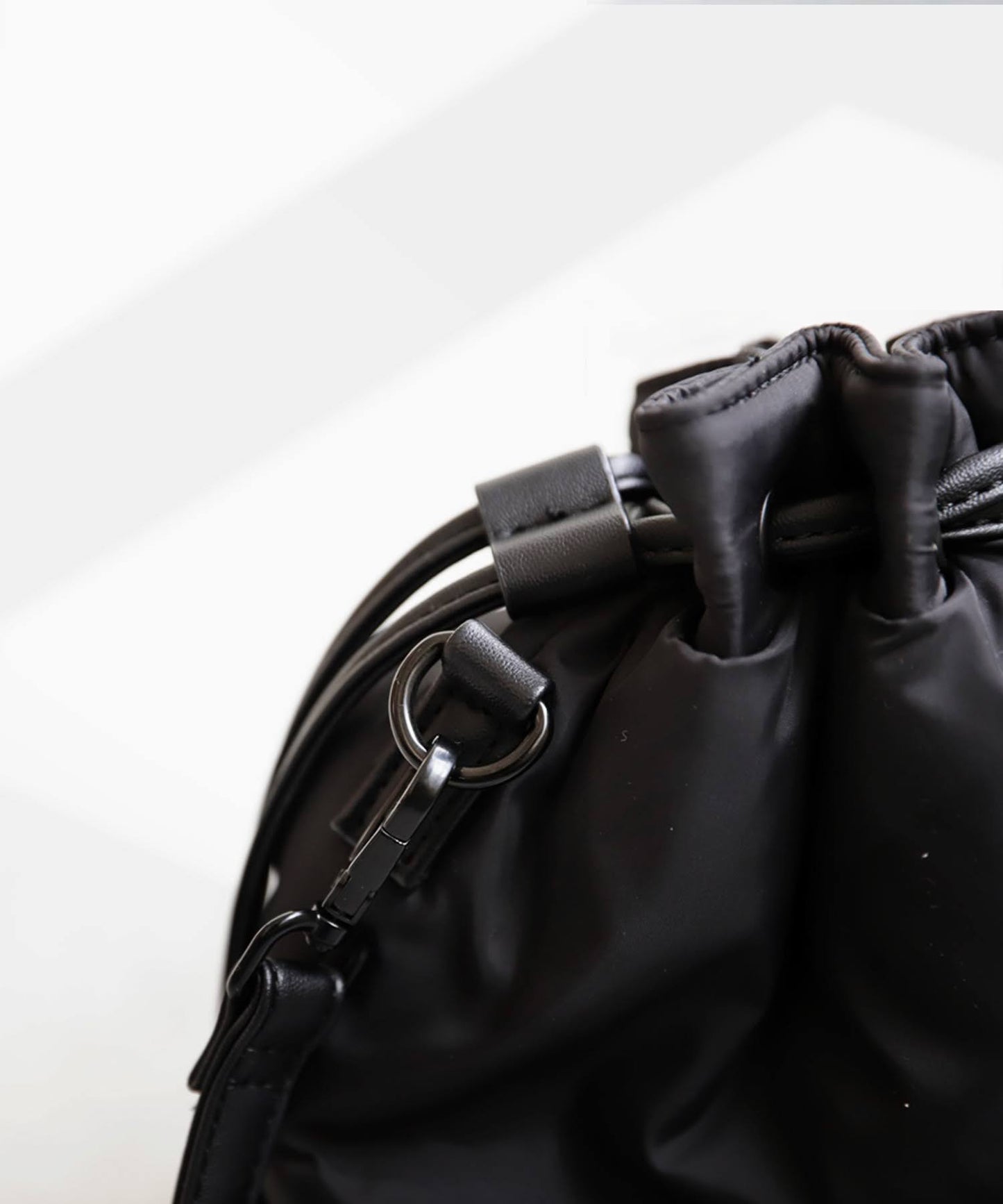 Ladies Drawstring Shoulder Bag