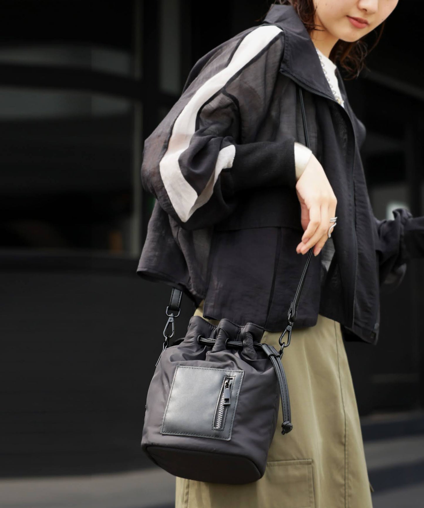 Ladies Drawstring Shoulder Bag