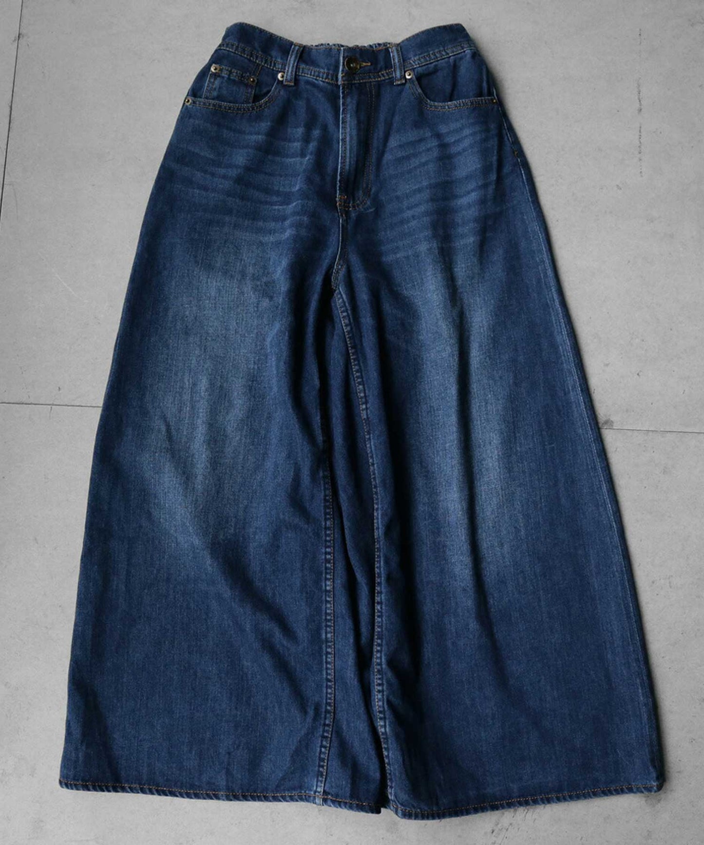 Deformed design Wide denim pants Ladies