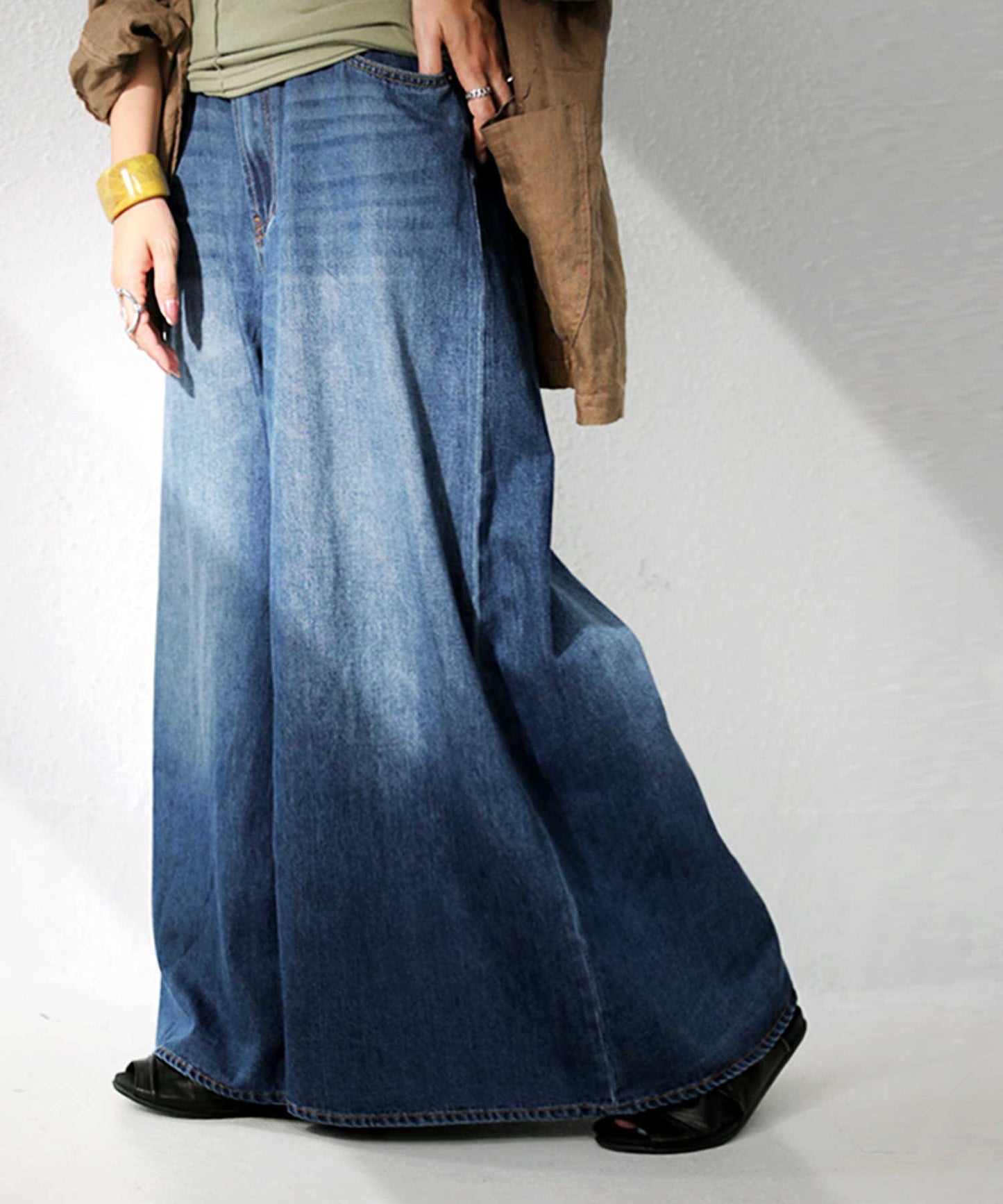 Deformed design Wide denim pants Ladies