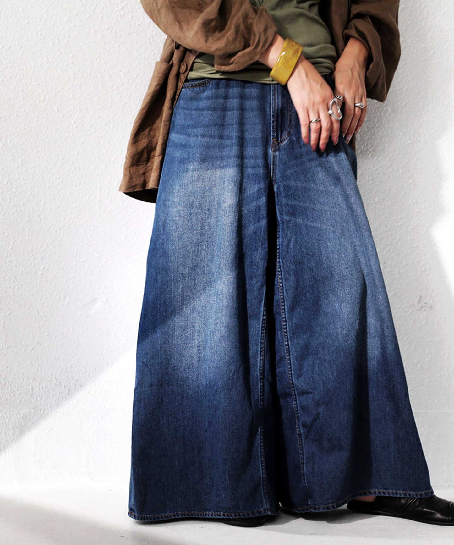 Deformed design Wide denim pants Ladies