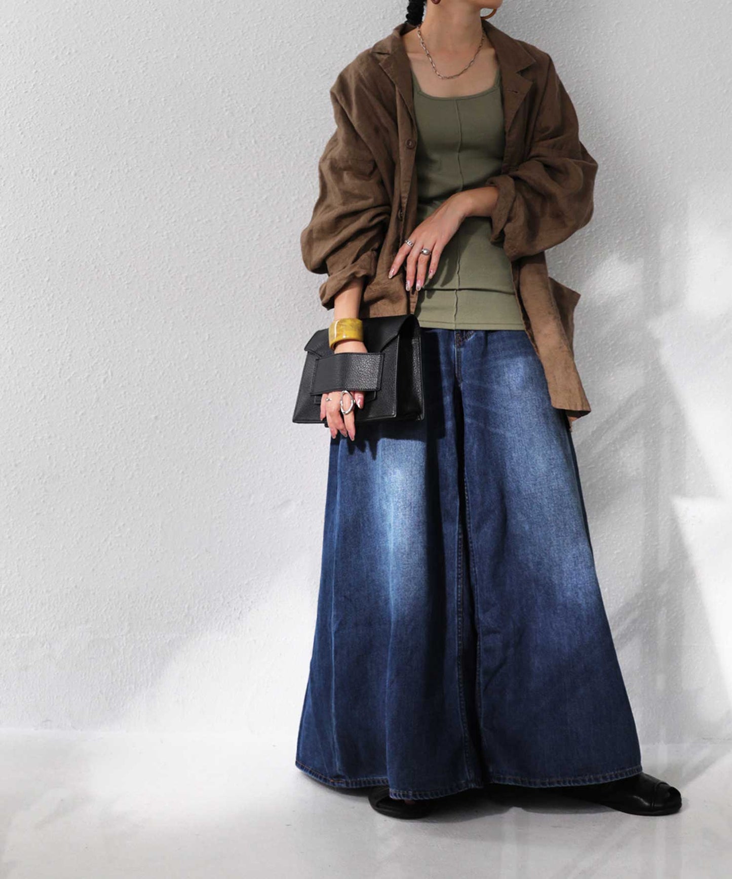 Deformed design Wide denim pants Ladies